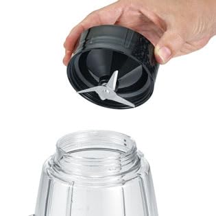 SEVERIN Standmixer mit 1,5 L Mixbehälter aus Tritan, Mixer mit 2 Stufen und Pulse-Funktion, leistungsstarker Küchenmixer mit Edelstahlmesser, 600 W, Schwarz