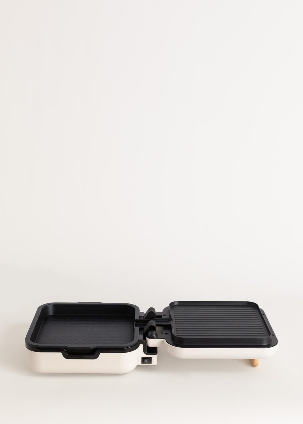 CREATE/STONE STUDIO/Sandwichmaker und Waffeleisen in Rosa-Barbie / 2 austauschbare Antihaftplatten, 1 Scheibe, 100º Offnung, BPA-frei, 105º Öffnung, Cool-Touch-Griff, 600W