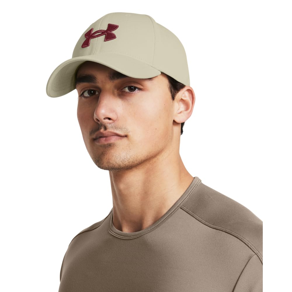 Under Armour Mens Blitzing Adjustable Moisture Wicking Baseball Cap