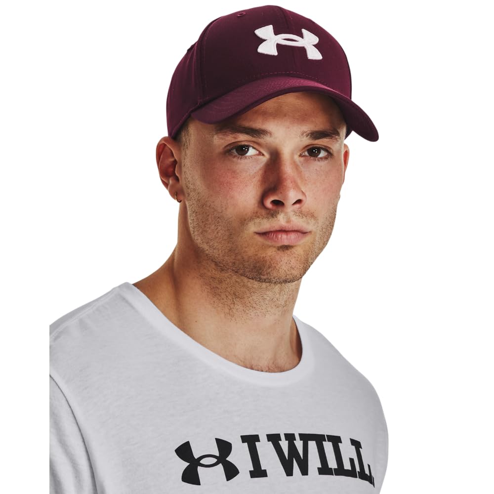 Under Armour Mens Blitzing Adjustable Moisture Wicking Baseball Cap