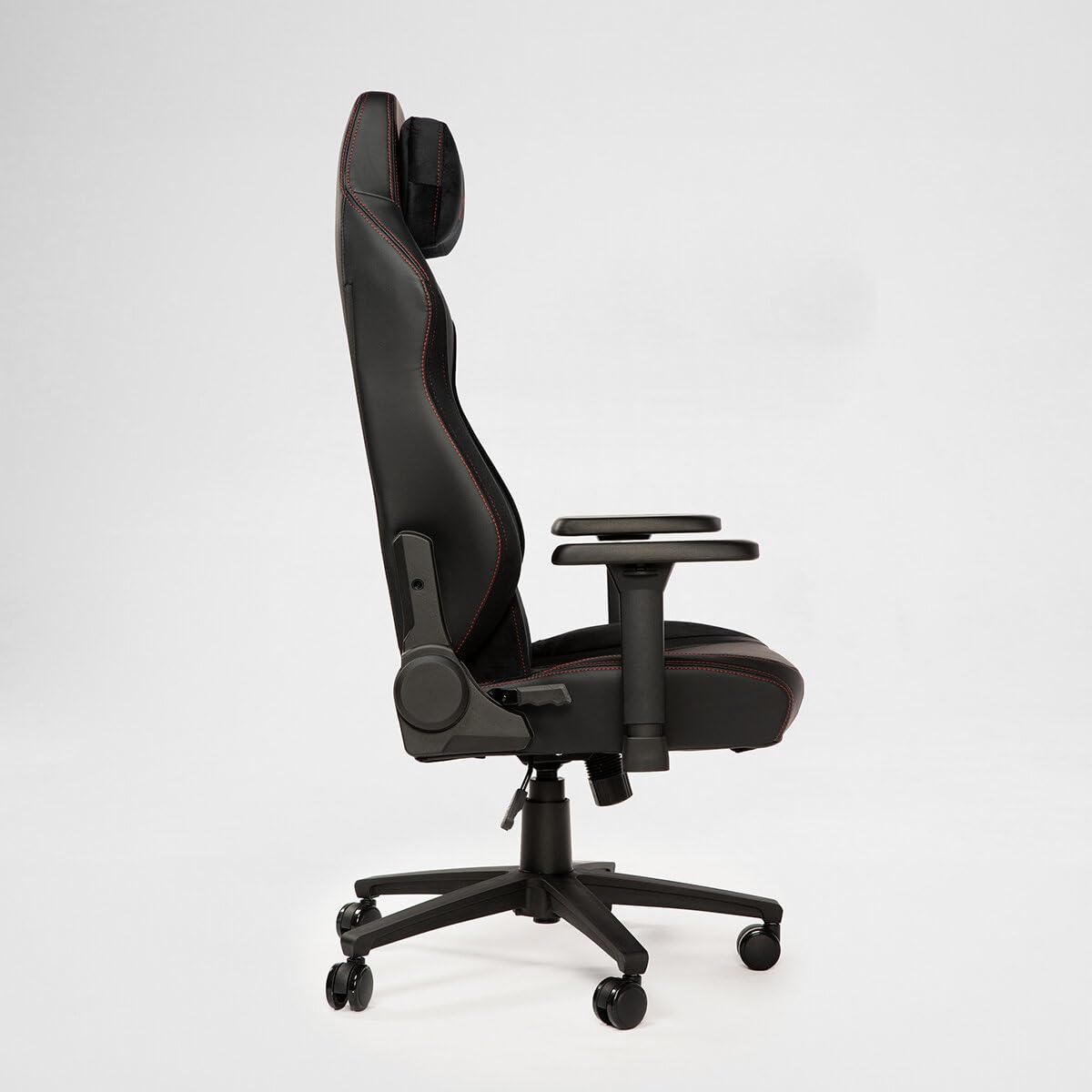PARADOX - Gaming Stuhl - Schreibtischstuhl Ergonomisch - Verstellbare Armlehnen und Rückenlehne, Liegefunktion, Kissen, 125 kg Belastbar - Vanguard Crimson Arovs, Schwarz, Rot, Pfeil-Muster
