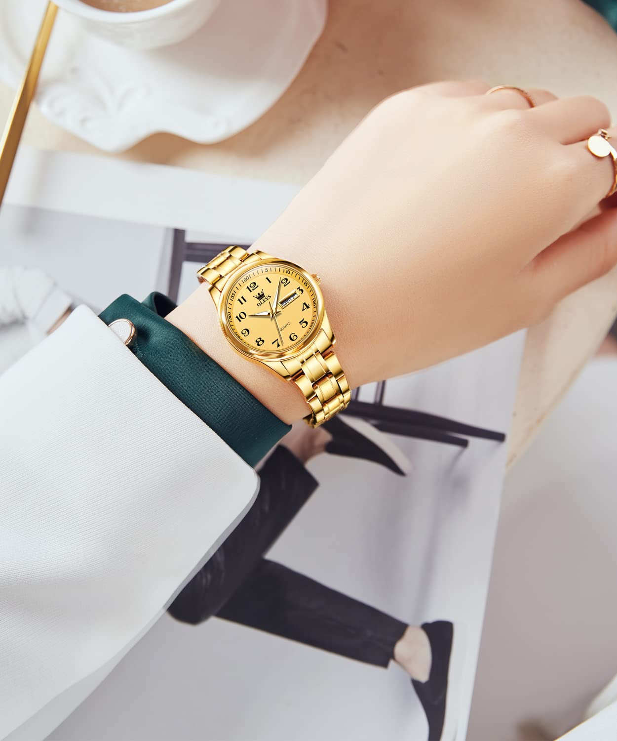 OLEVS Damenuhren Gold Silber Leicht zu Lesen Armbanduhren für Damen mit Kleines Gesicht Tag Datum Edelstahlband wasserdichte