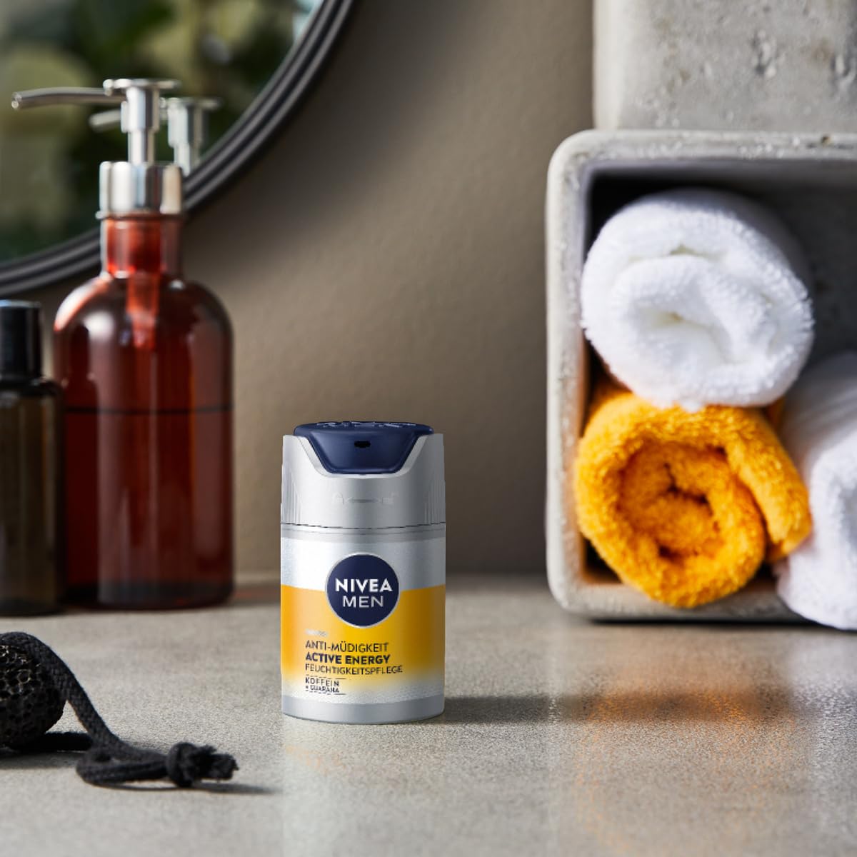 NIVEA MEN Active Energy Gesichtspflege Creme (50ml) – Revitalizing Face Cream for Men, Fast-Absorbing Moisturizer for Tired Skin
