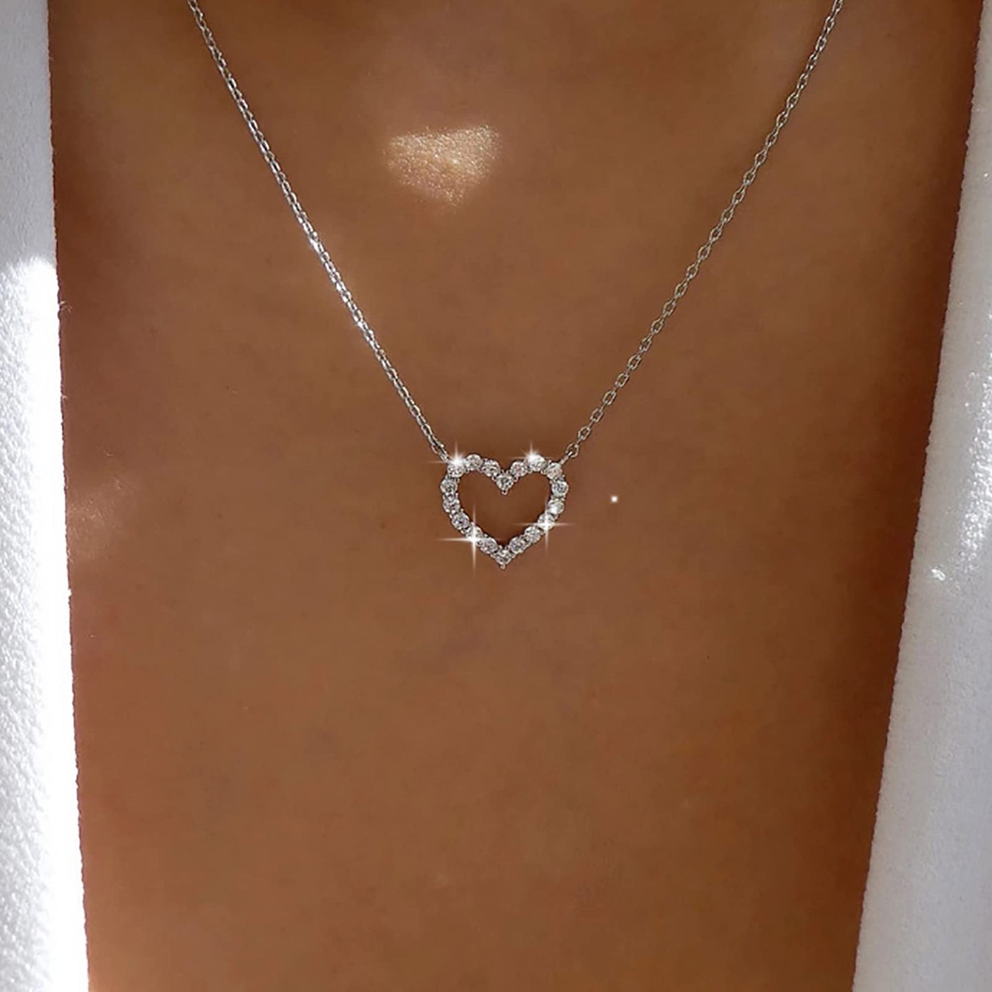 Atentuyi Tiny CZ Heart Pendant Necklace