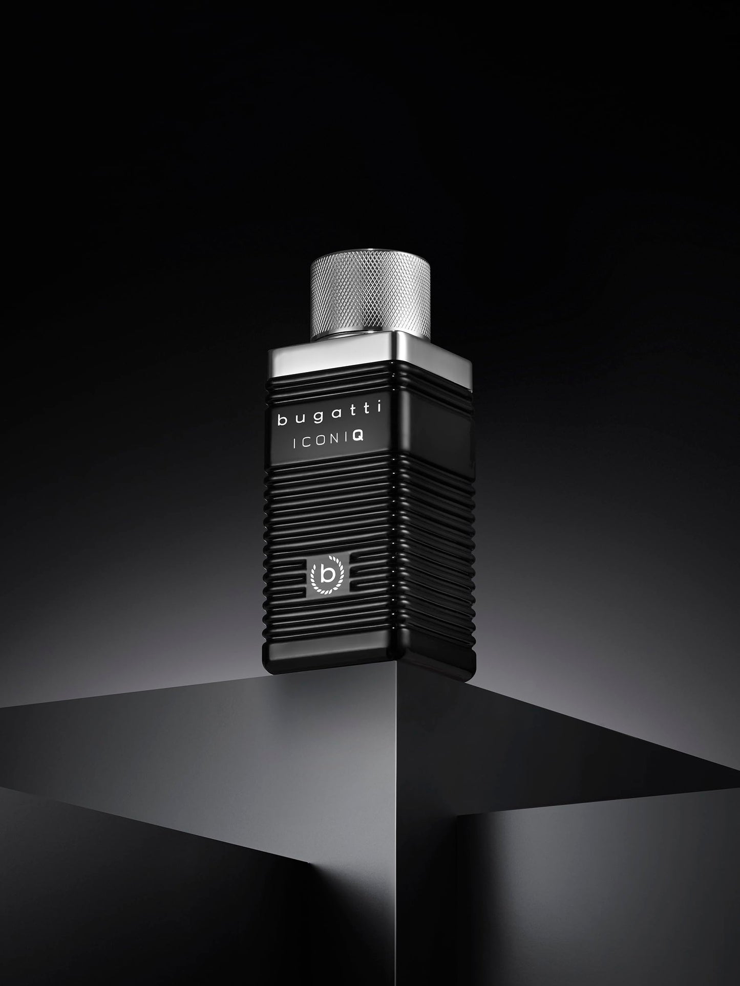 bugatti Parfüm Herren Iconiq Gold Edition 100ml I Eau de Toilette Herren mit Bergamotte, scharfen Noten, Schwertlilie & Moschus I sinnlich & selbstbewusst I zitrisch-ambriert-holziges Männer Parfüm