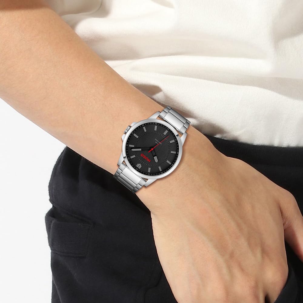 HUGO Analog Quarzuhr für Herren #Fast-Kollektion mit Edelstahl- oder Lederarmband