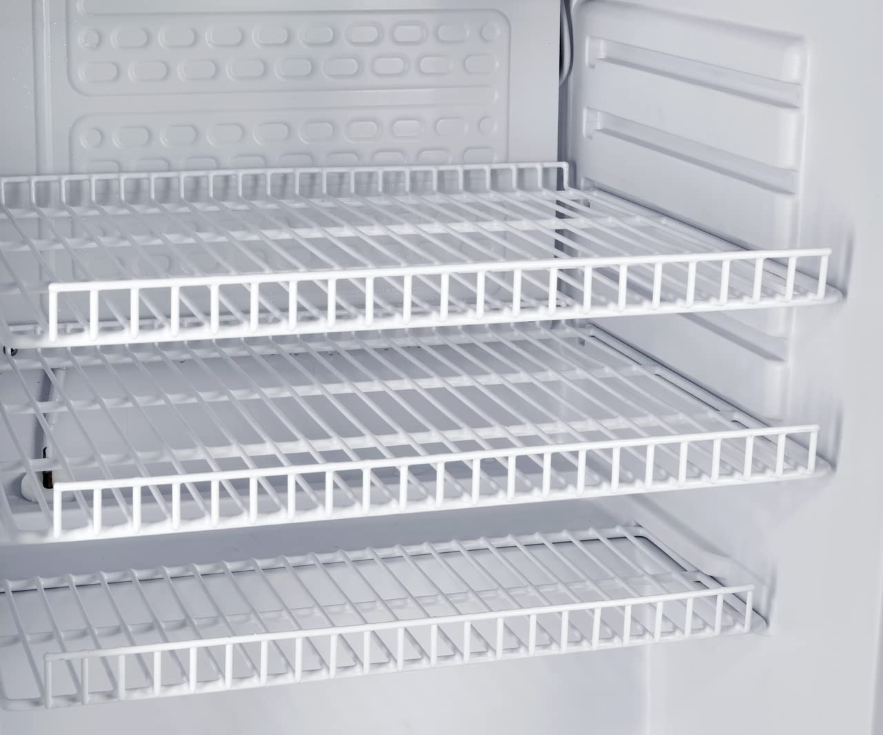 METRO Professional drinks fridge GSC4280, metal/glass, 280 L, ventilated cooling, 210 W, with lock, white (White)