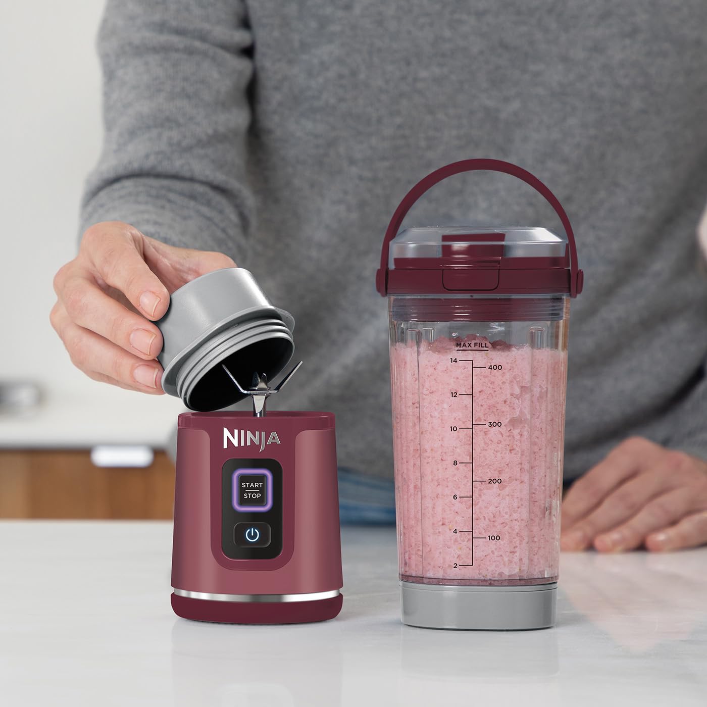 Ninja Blast Tragbarer Mixer / Blender / Smoothie Maker, 530ml Becher, Auslaufsicherer Deckel, Leistungsstarker Mini Standmixer, Kabellos & Wiederaufladbar, Zerkleinert Eis & Obst, Schwarz