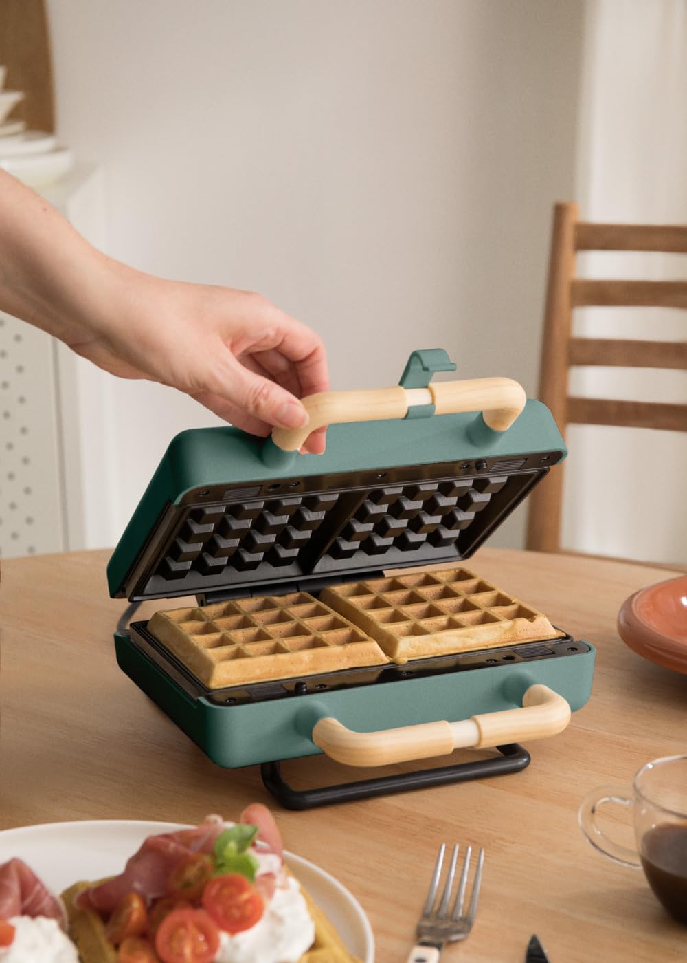 CREATE/STONE STUDIO/Sandwichmaker und Waffeleisen in Rosa-Barbie / 2 austauschbare Antihaftplatten, 1 Scheibe, 100º Offnung, BPA-frei, 105º Öffnung, Cool-Touch-Griff, 600W
