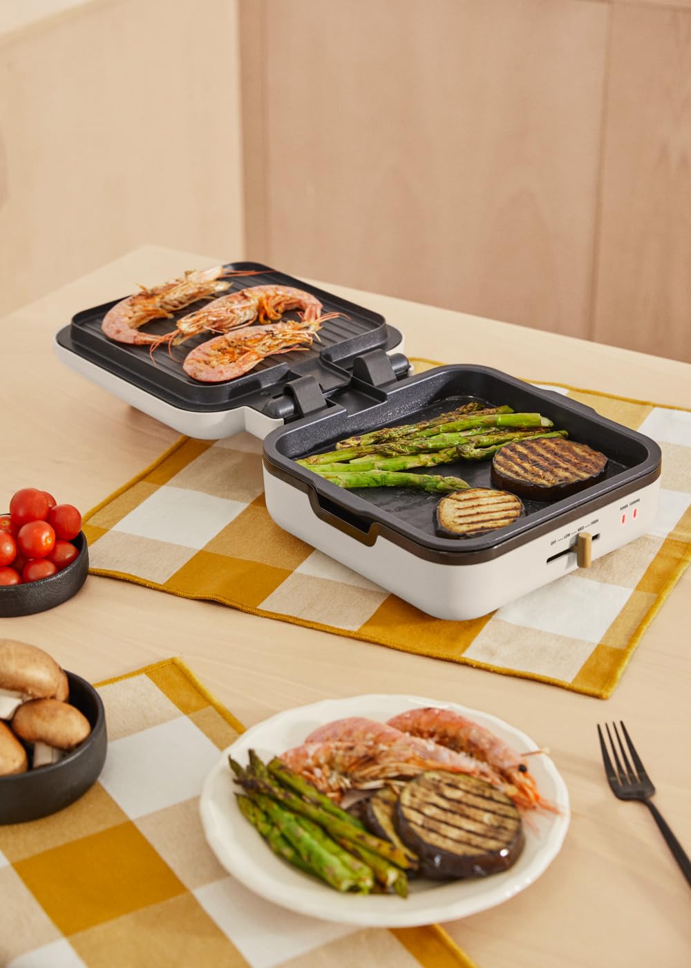 CREATE/STONE STUDIO/Sandwichmaker und Waffeleisen in Rosa-Barbie / 2 austauschbare Antihaftplatten, 1 Scheibe, 100º Offnung, BPA-frei, 105º Öffnung, Cool-Touch-Griff, 600W