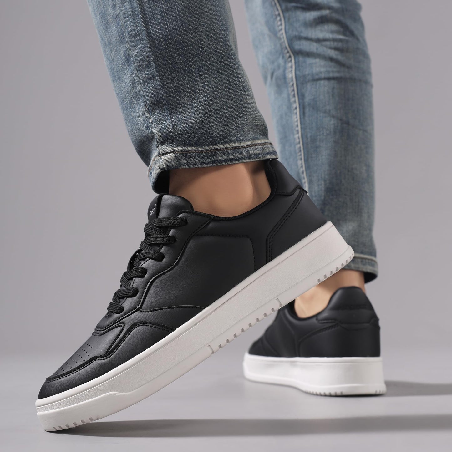Men’s Business Sneakers – Lightweight & Breathable Casual Shoes
