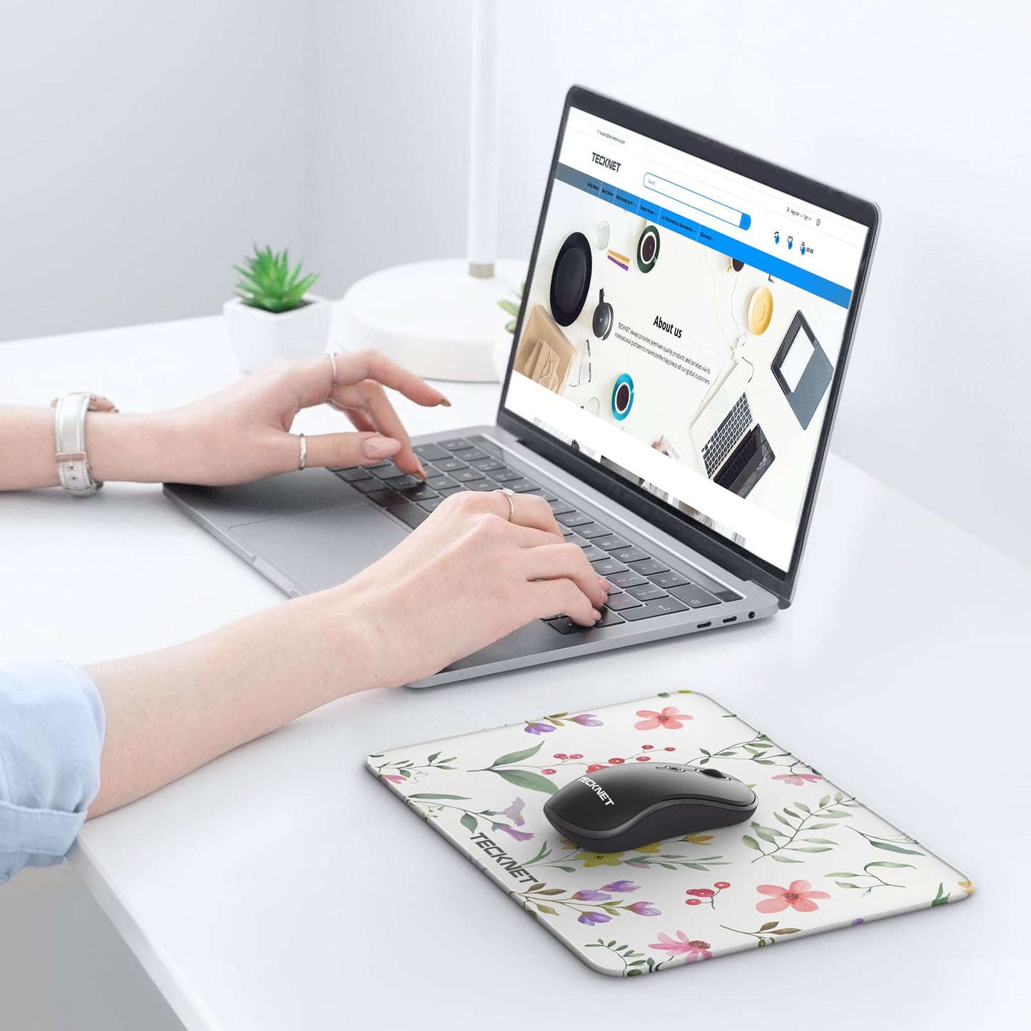 TECKNET Mauspad, 280 x 210 mm Gaming Mousepad mit Wasserdicht und Rutschfester Gummi für PC-Büro, Arbeit, Gaming, Studium, Laptop, Computer, Zuhause-Schwarz