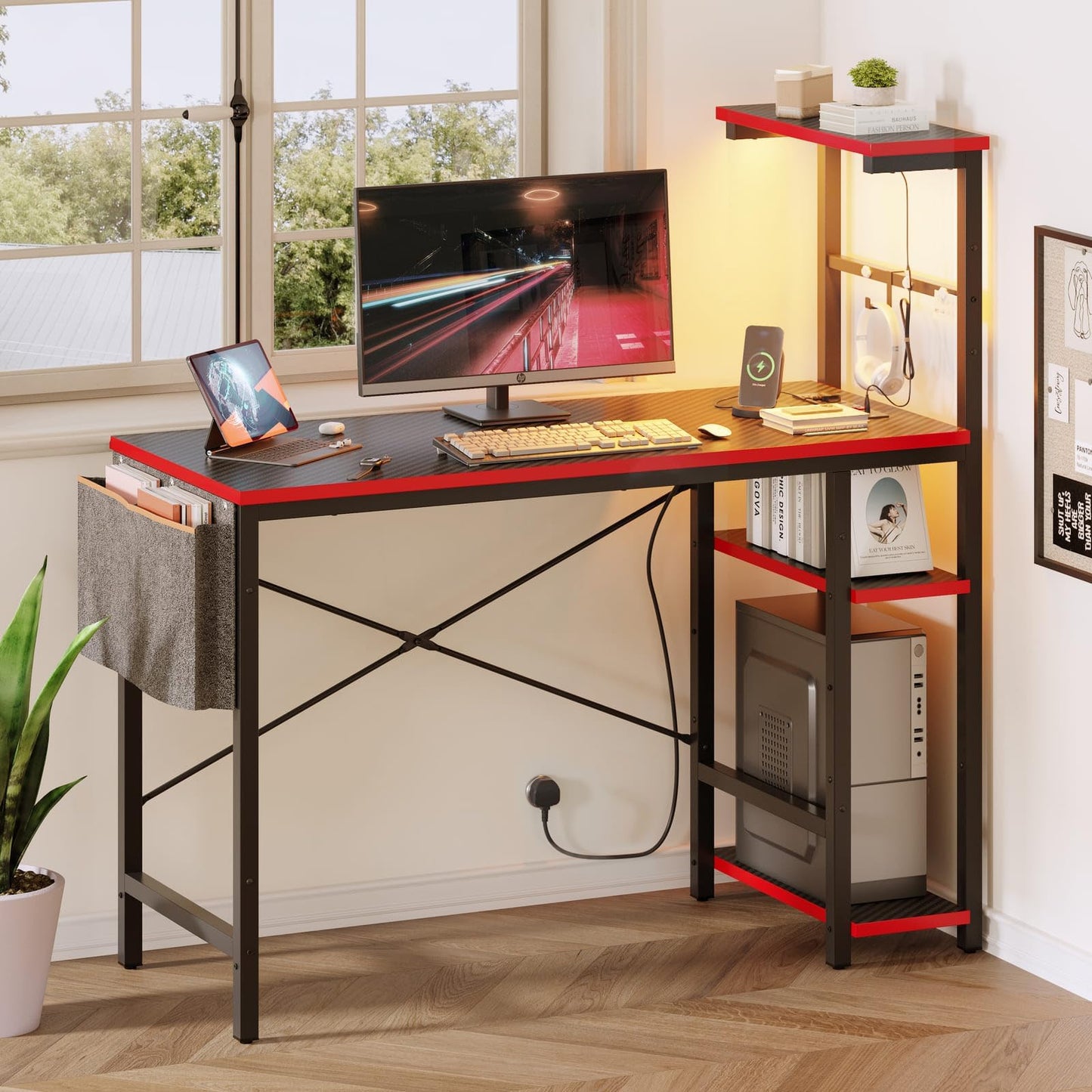 Bestier 113CM Eck-Computertisch mit Steckdosen Computertisch mit LED-Leuchten Umkehrbarer Schreibtisch mit Seitentasche Aufbewahrungstasche & Zubehöraufhänger für Home Office Small Space Weiß