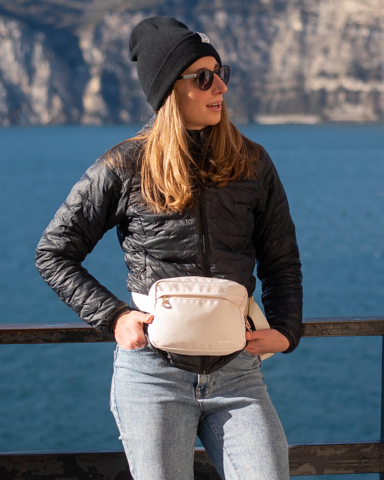 WATERFLY Crossbody Waist Bag – Lightweight Hip Pack for Travel & Festivals