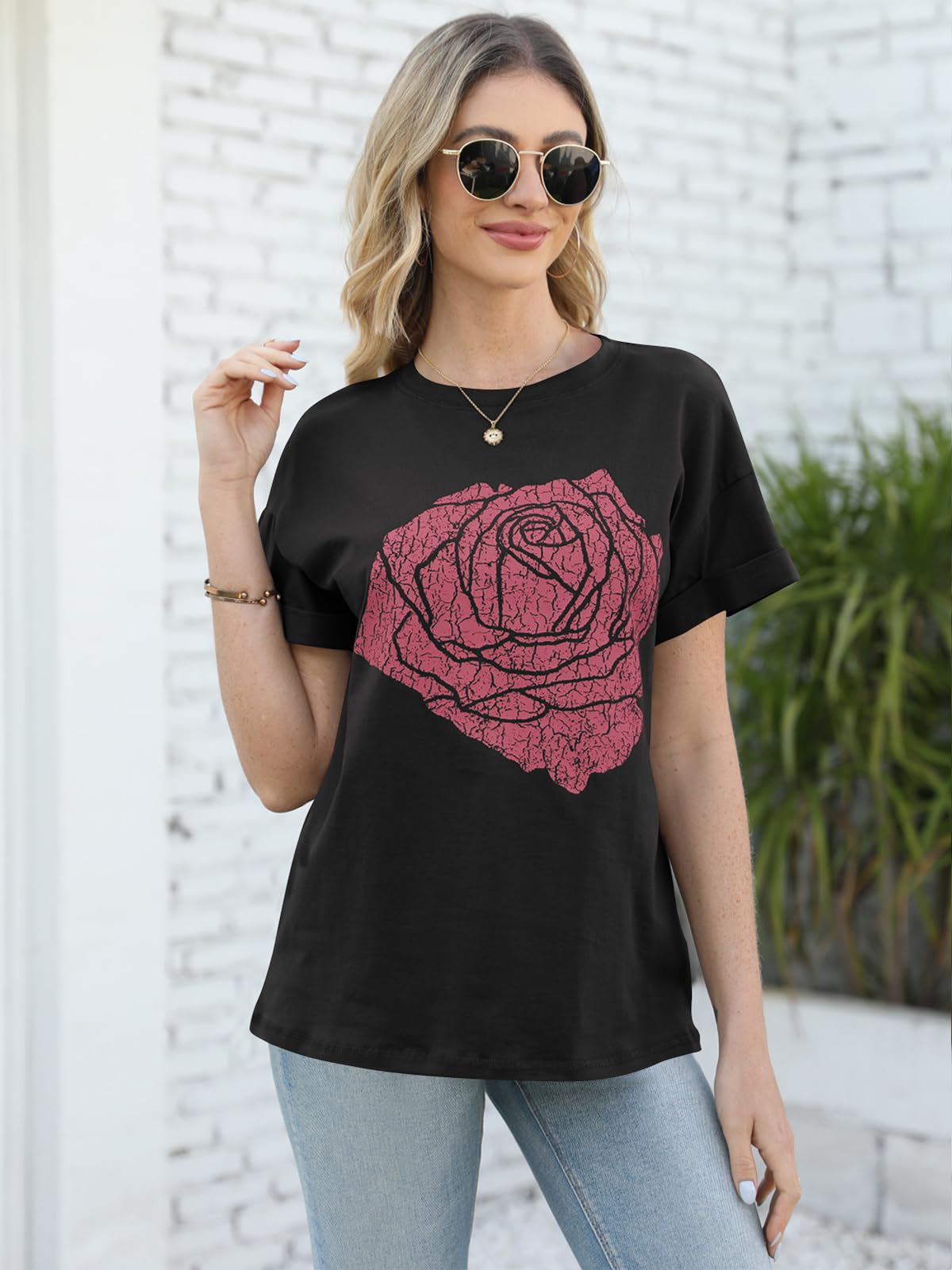 Fisoew Women’s Rose Flower Graphic T-Shirt