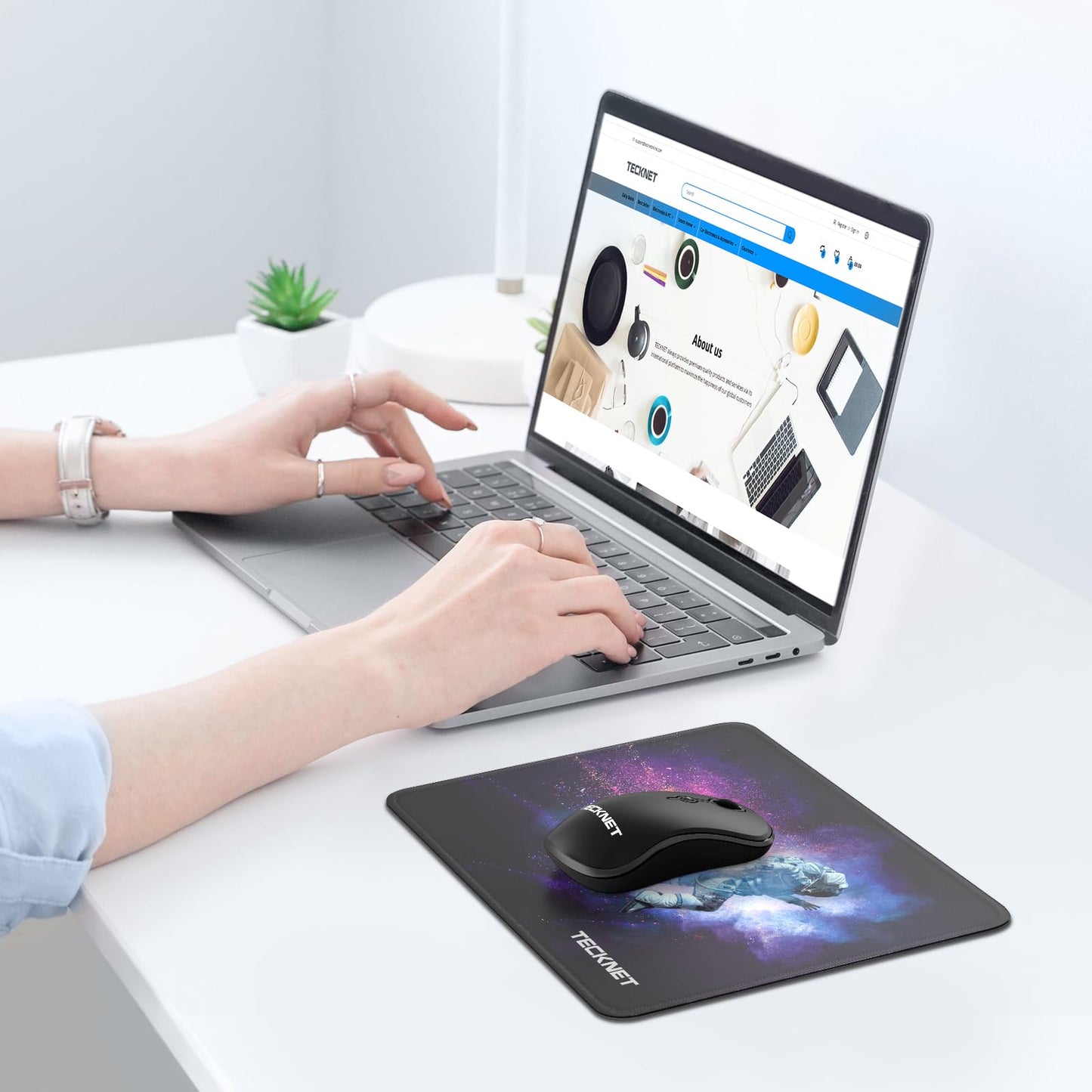 TECKNET Mauspad, 280 x 210 mm Gaming Mousepad mit Wasserdicht und Rutschfester Gummi für PC-Büro, Arbeit, Gaming, Studium, Laptop, Computer, Zuhause-Schwarz