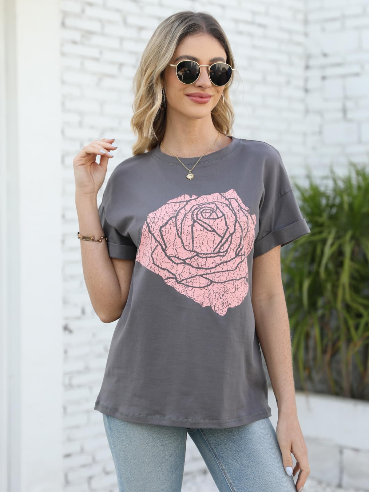 Fisoew Women’s Rose Flower Graphic T-Shirt