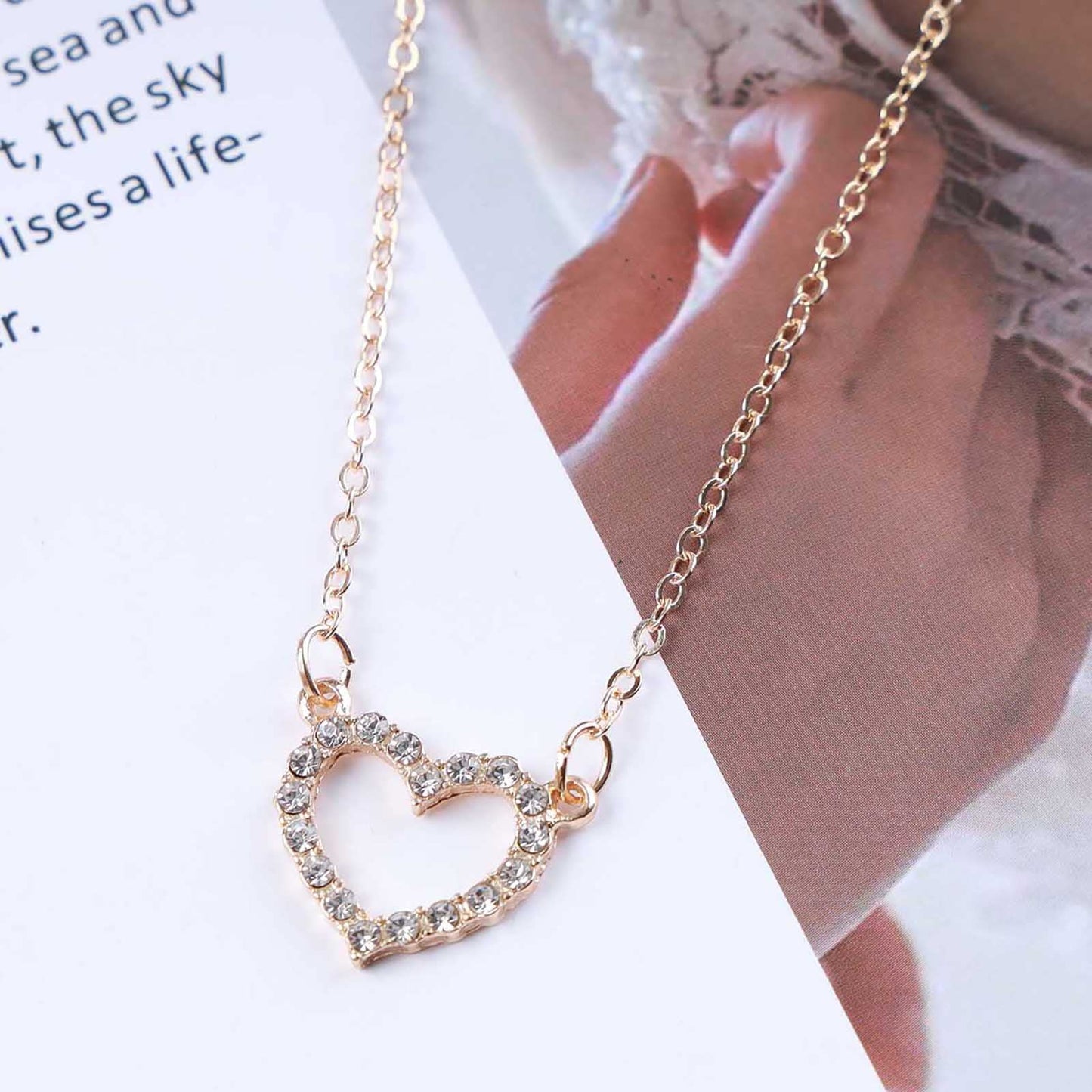 Atentuyi Tiny CZ Heart Pendant Necklace