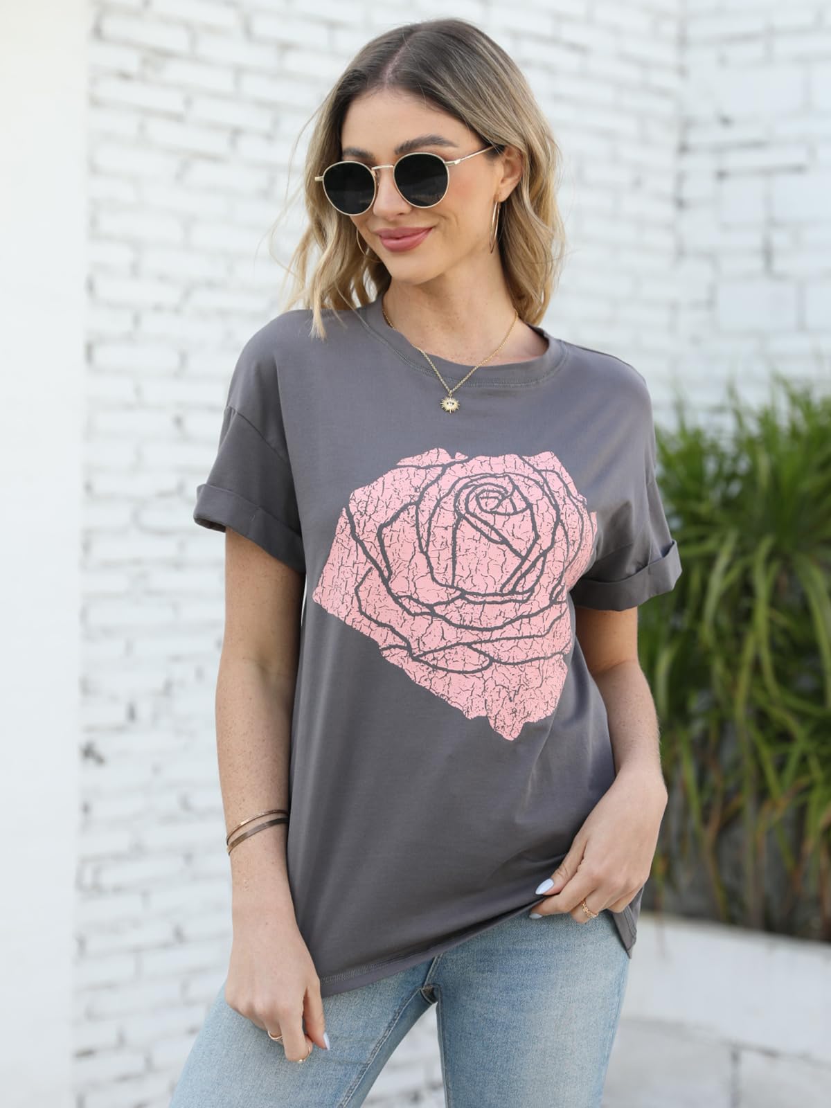 Fisoew Women’s Rose Flower Graphic T-Shirt