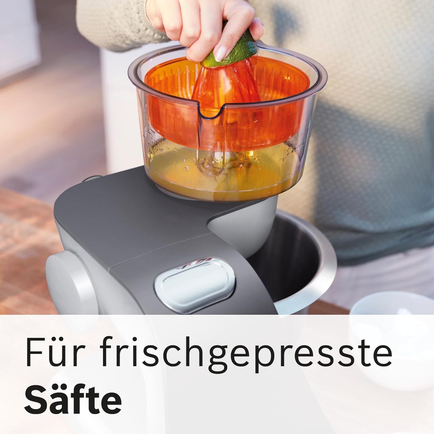 Bosch Küchenmaschine Serie 4, Schüssel 3,9 L, Mixer 1,25 L, Fleischwolf, Zitruspresse, Planetenrührwerk, Knethaken, Schlag-, Rührbesen, Durchlaufschnitzler, 3 Scheiben, 900 W, Silber/Grau