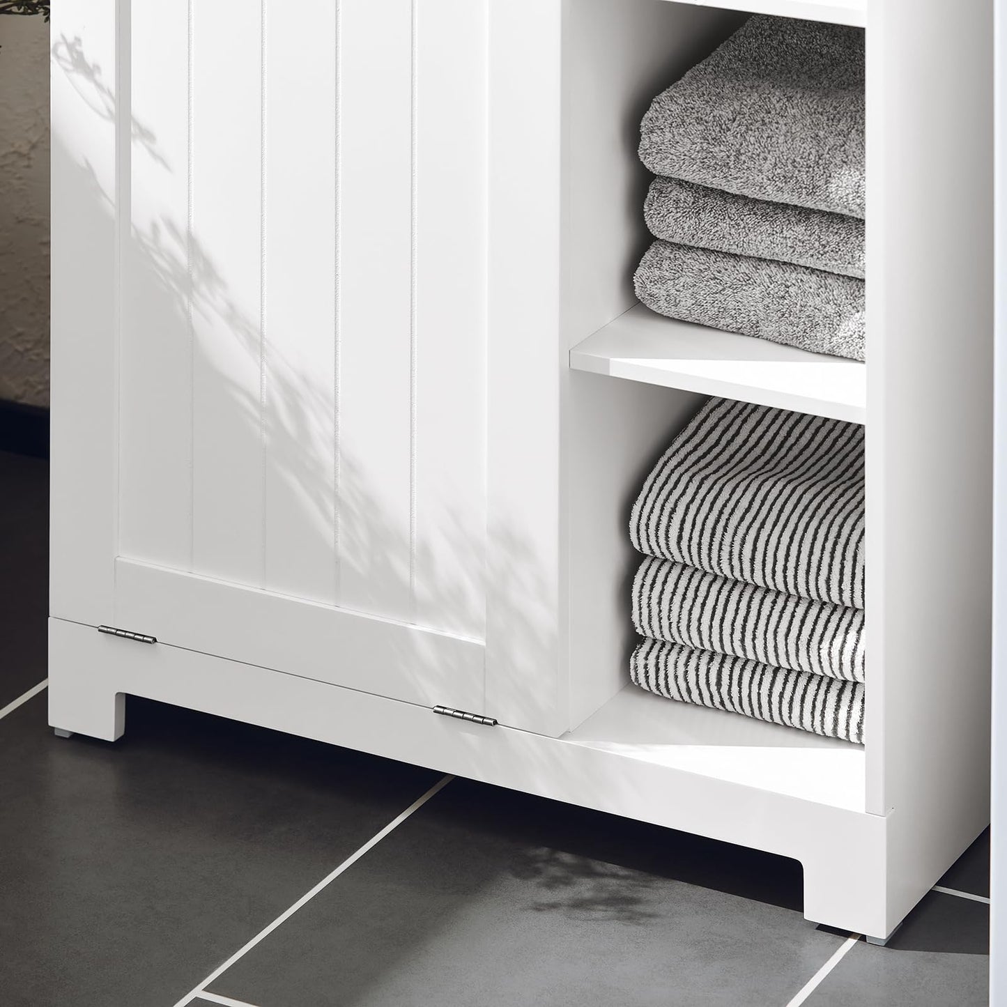 SoBuy Badezimmerschrank mit Wäschekorb Schmaler Badschrank Hoch Badregal Stehend mit 6 Ablagen und 2 Schubladen Wäscheschrank Schmal für Badezimmer Nische Weiß 60x37x171 cm BZR104-W