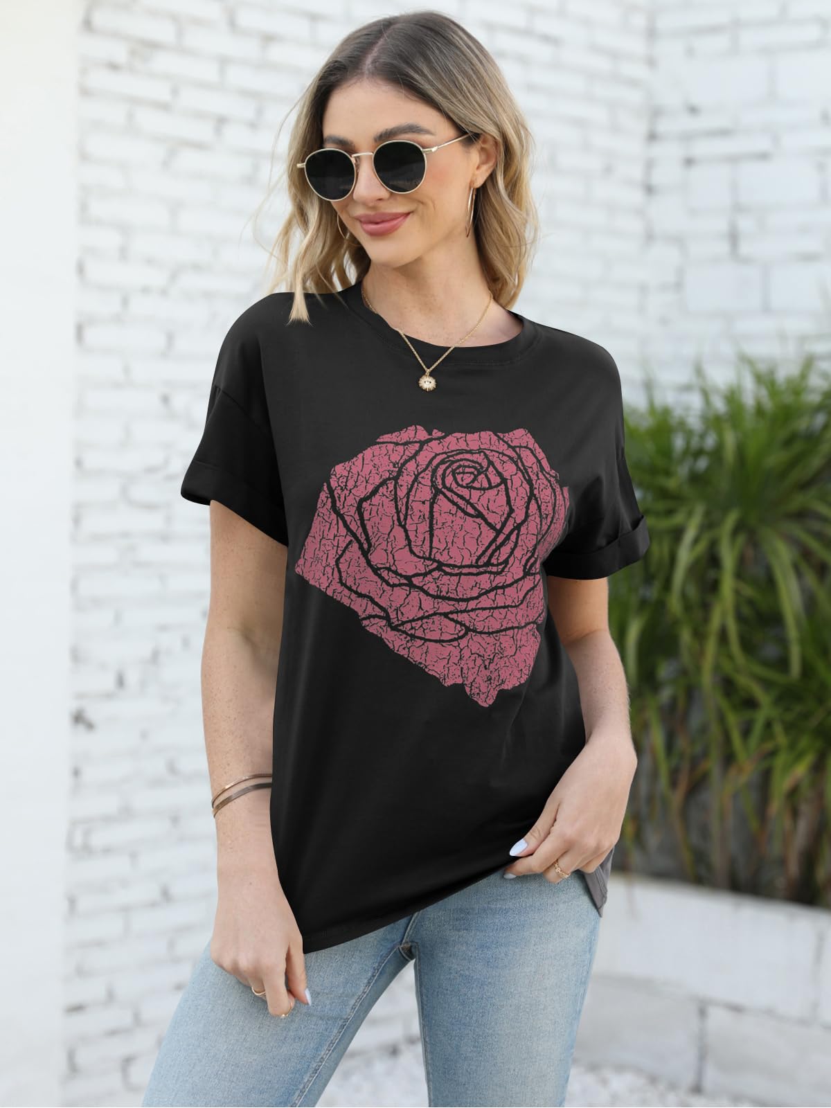 Fisoew Women’s Rose Flower Graphic T-Shirt