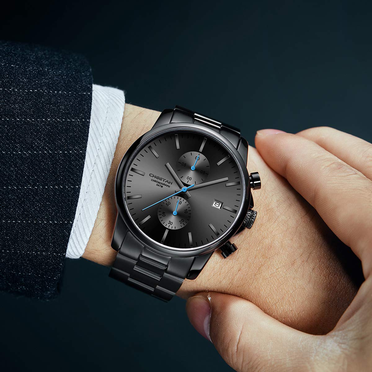 Herrenuhren mit lässiger wasserdichter Chronographen Quarzuhr aus Edelstahl und Metall, Auto Date in farbenfrohen Zeigern