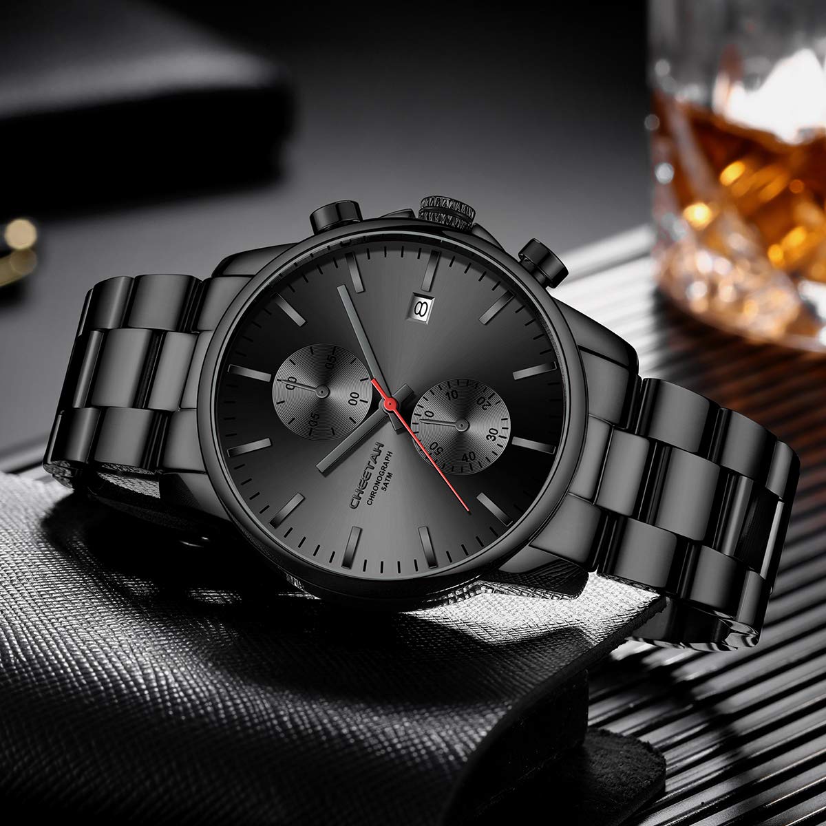 Herrenuhren mit lässiger wasserdichter Chronographen Quarzuhr aus Edelstahl und Metall, Auto Date in farbenfrohen Zeigern