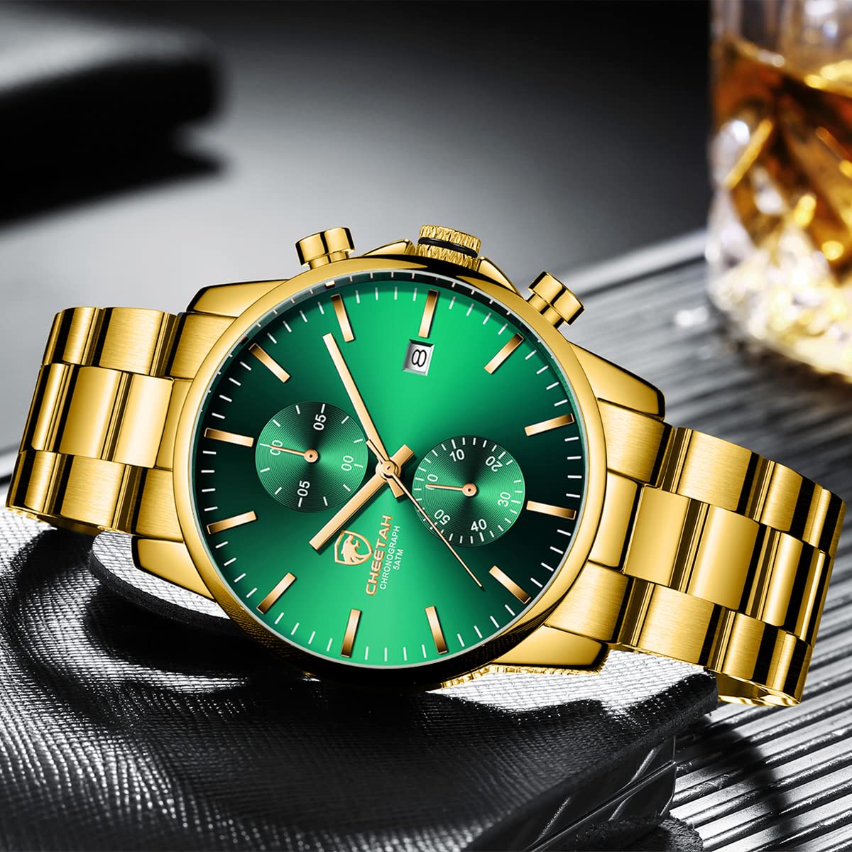 Herrenuhren mit lässiger wasserdichter Chronographen Quarzuhr aus Edelstahl und Metall, Auto Date in farbenfrohen Zeigern