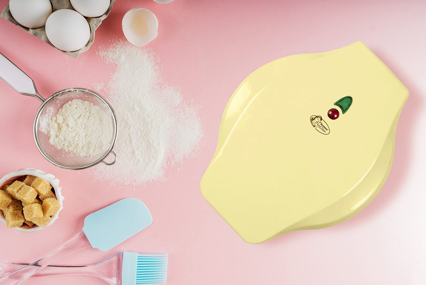 Bestron Mini-Waffeleisen für klassische Waffeln, kleiner Waffelmaker mit Antihaftbeschichtung, für Kindergeburtstage, Familienfeiern, Ostern oder Weihnachten, Retro Design, 550 Watt, Farbe: Rosa