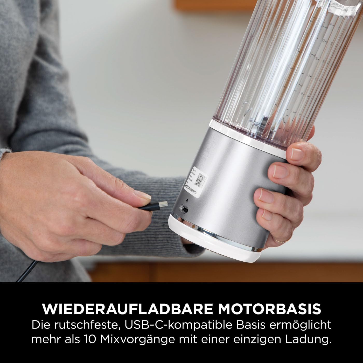Ninja Blast Tragbarer Mixer / Blender / Smoothie Maker, 530ml Becher, Auslaufsicherer Deckel, Leistungsstarker Mini Standmixer, Kabellos & Wiederaufladbar, Zerkleinert Eis & Obst, Schwarz