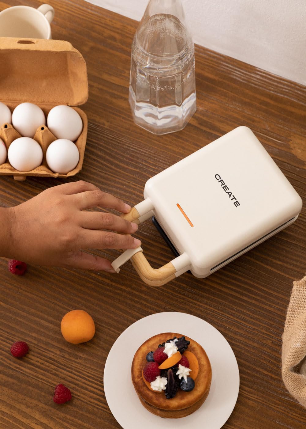 CREATE/STONE STUDIO/Sandwichmaker und Waffeleisen in Rosa-Barbie / 2 austauschbare Antihaftplatten, 1 Scheibe, 100º Offnung, BPA-frei, 105º Öffnung, Cool-Touch-Griff, 600W
