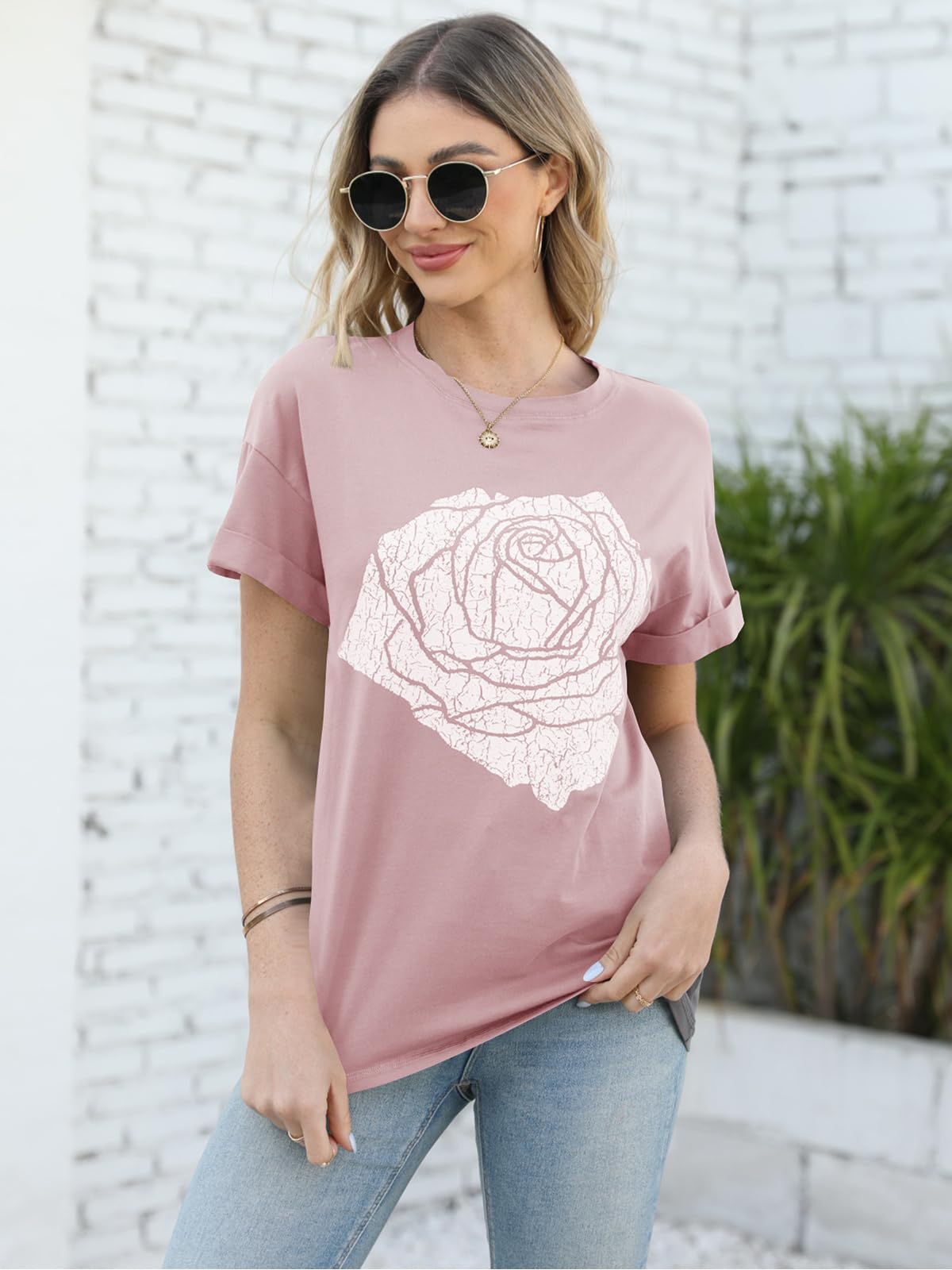 Fisoew Women’s Rose Flower Graphic T-Shirt