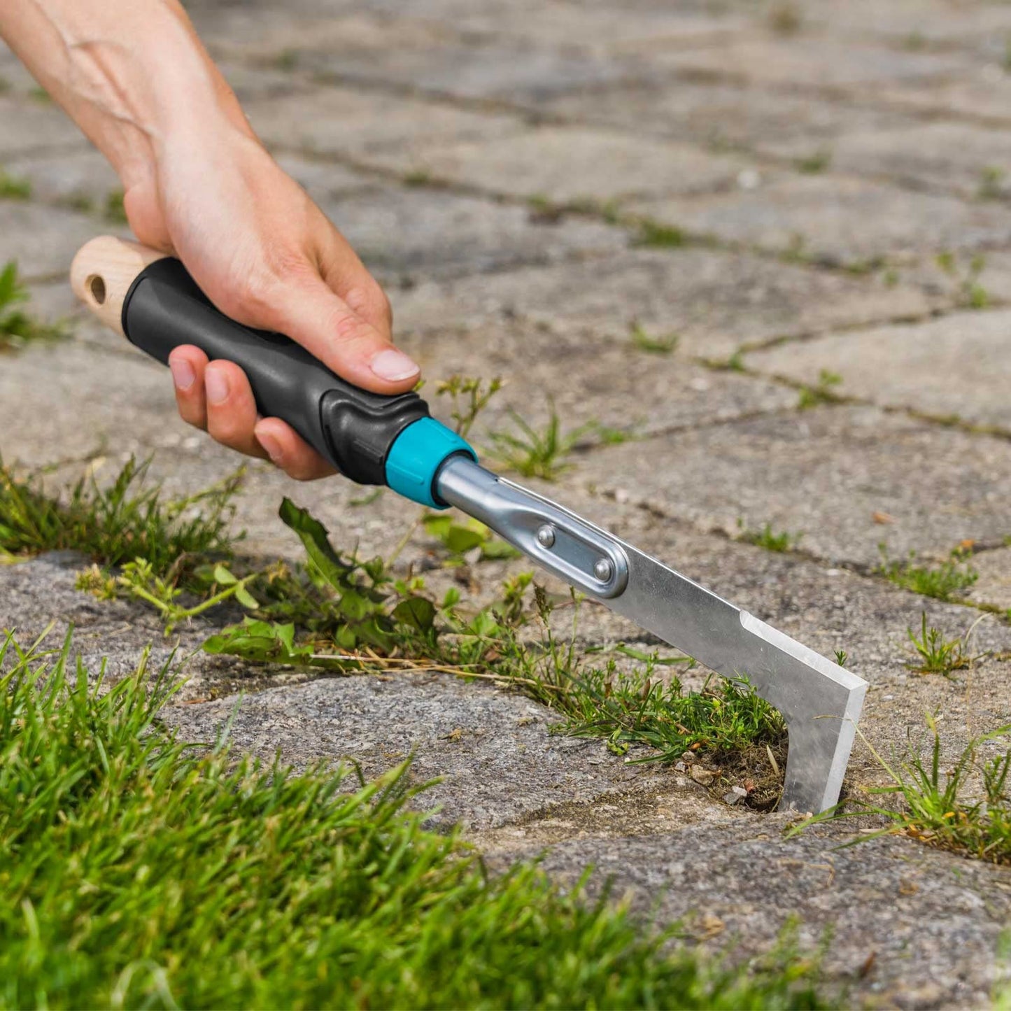Gardena combisystem-Blumenkelle: Gartenschaufel für An- und Umpflanzarbeiten, Arbeitsbreite 8,5 cm, Flexibler Einsatz, aus Qualitätsstahl, duroplastbeschichtet, Korrosionsschutz (8929-20)