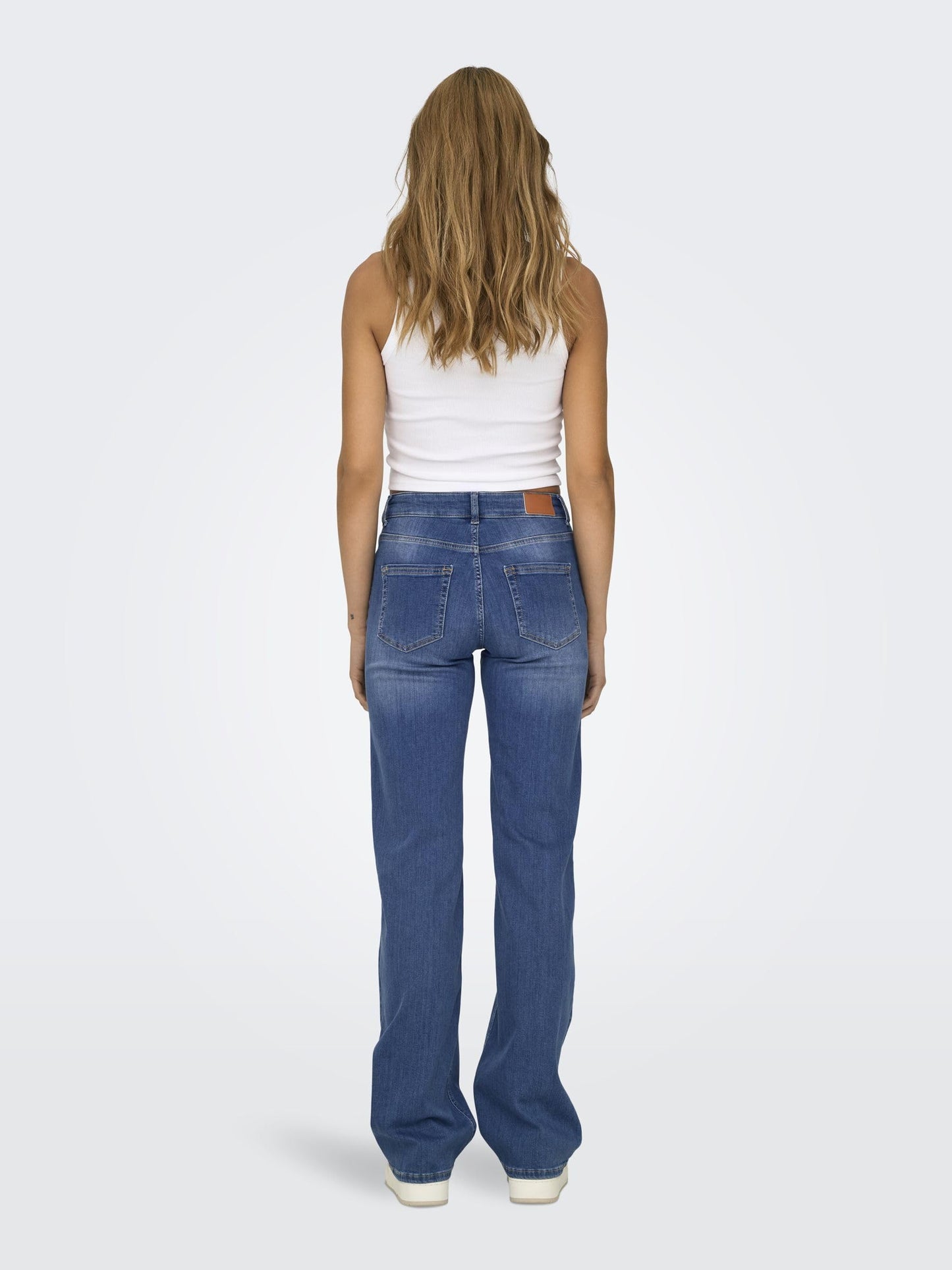 ONLY Women’s ONLBLUSH Mid-Rise Straight-Fit Jeans