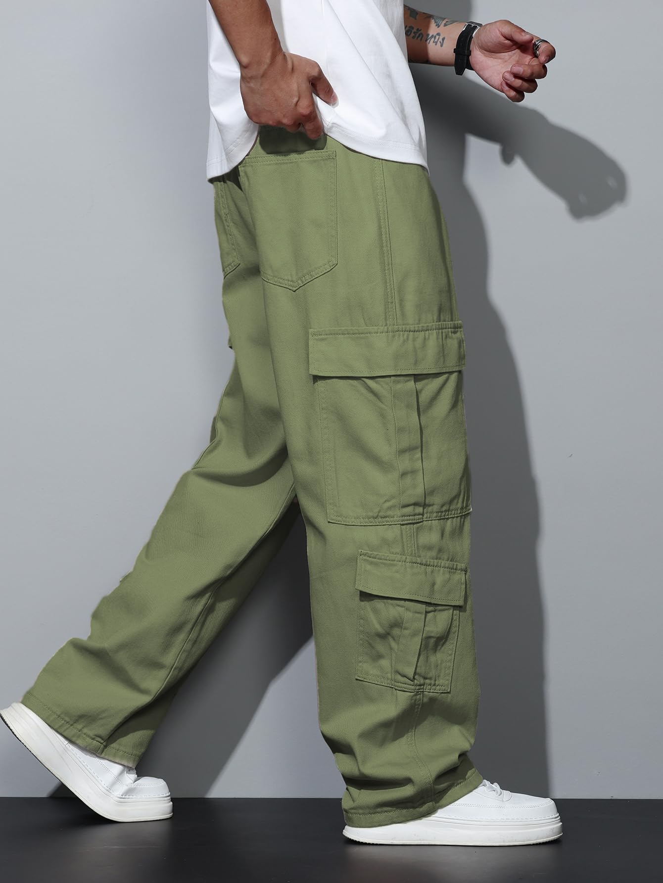 Men’s Casual Streetwear Baggy Cargo Jeans with Pockets