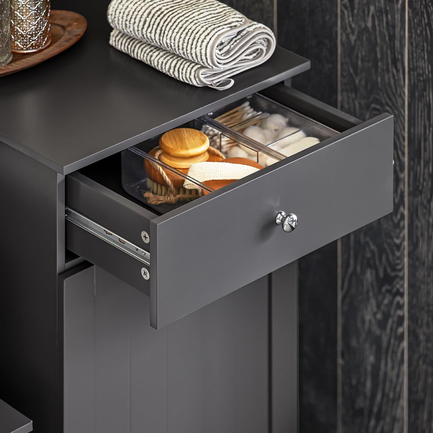SoBuy Badezimmerschrank mit Wäschekorb Schmaler Badschrank Hoch Badregal Stehend mit 6 Ablagen und 2 Schubladen Wäscheschrank Schmal für Badezimmer Nische Weiß 60x37x171 cm BZR104-W