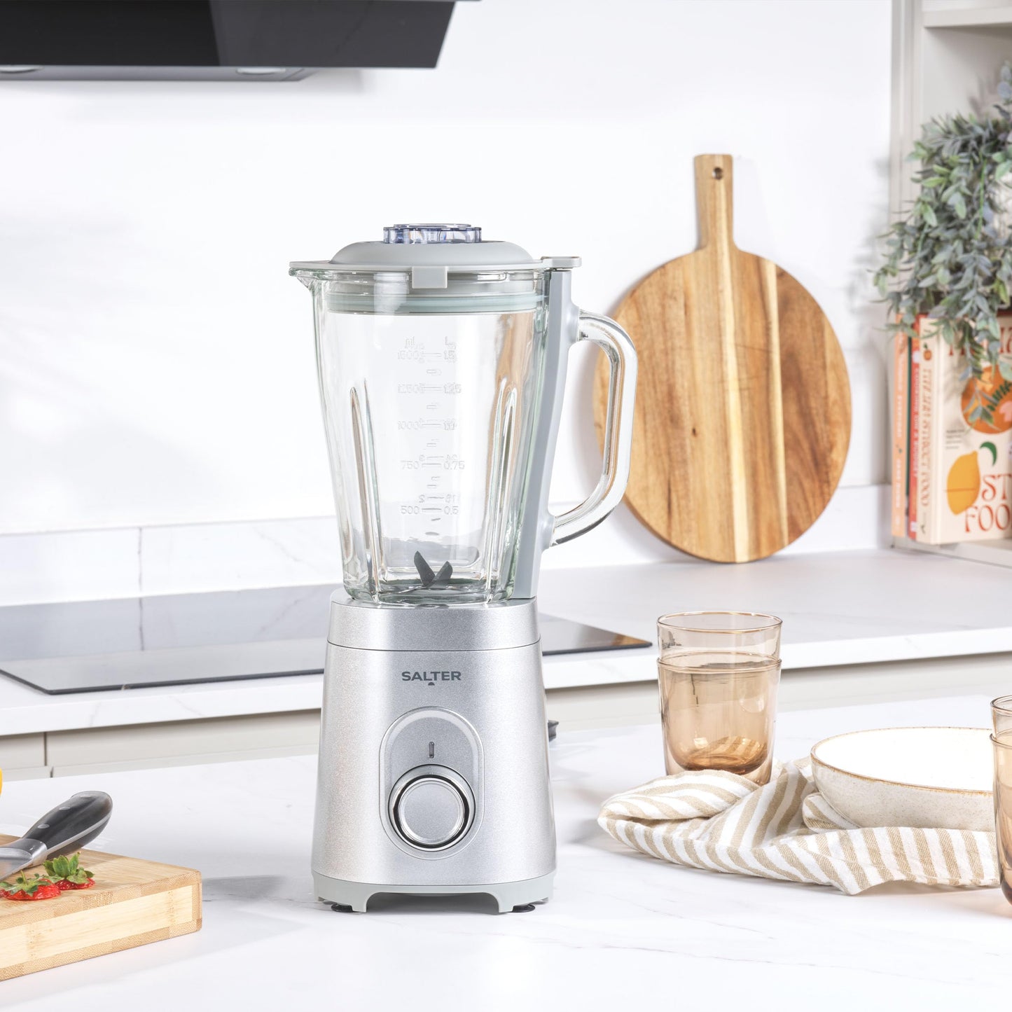 Salter Aspen NutriPro Mini Smoothie Maker, ideal für Protein Shakes, Säfte und Cocktails, Kompakter Mixer mit 1L Mixbehälter, 800ml BPA-frei To-Go Becher, 1000W Leistung, inkl. Aufbewahrungsdeckel