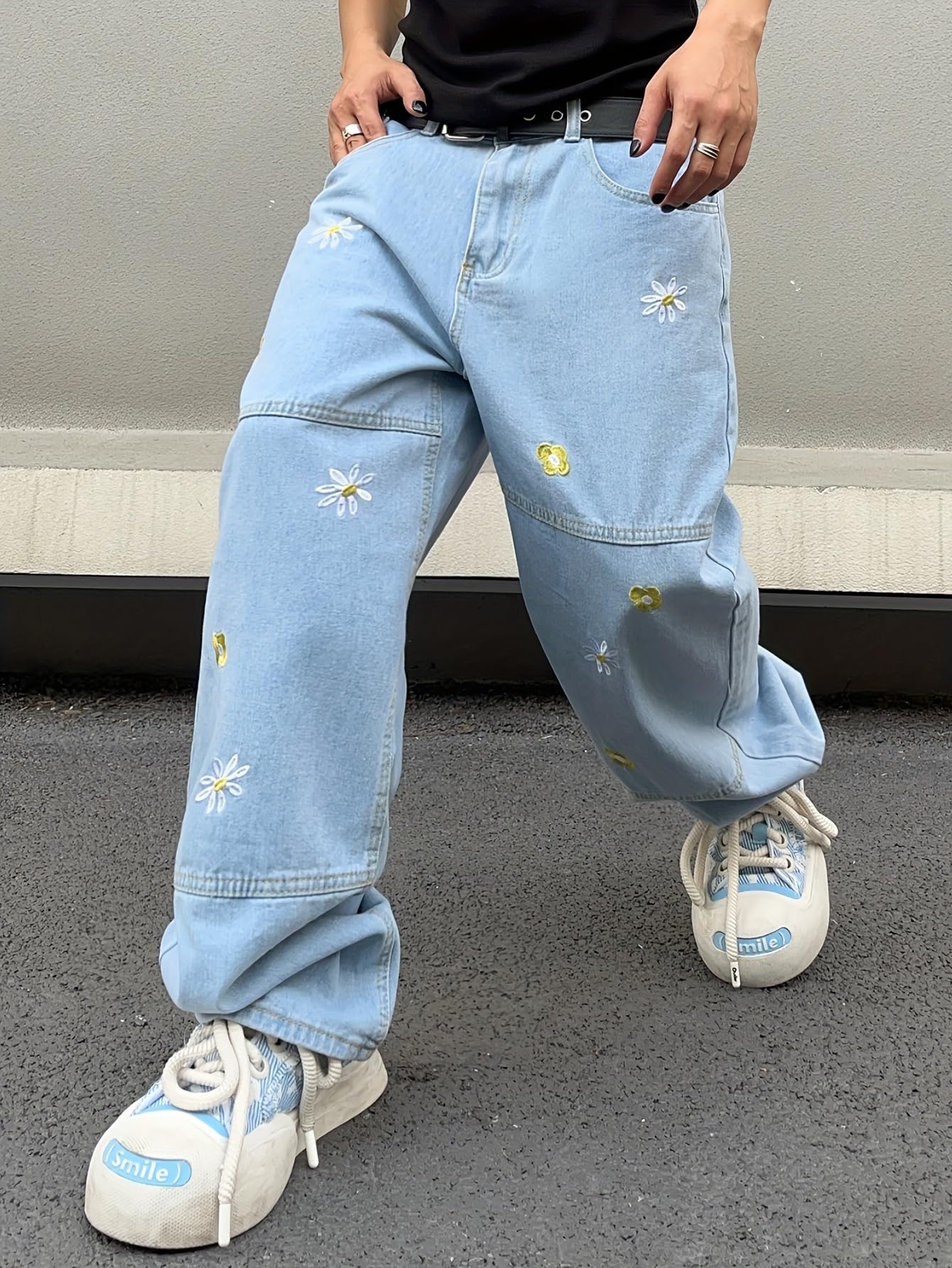 Zewool Men’s Baggy Jeans with Daisy Embroidery