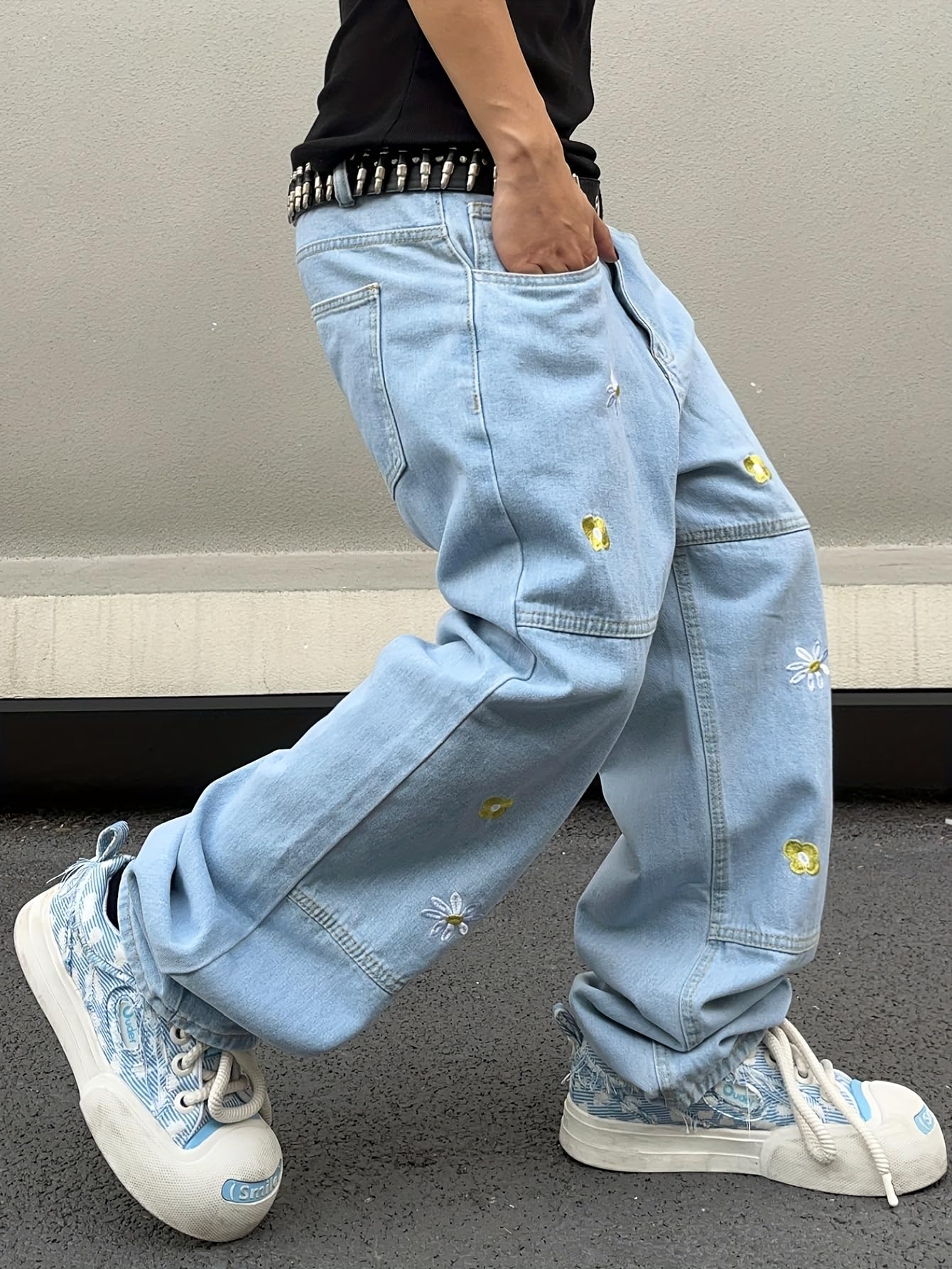 Zewool Men’s Baggy Jeans with Daisy Embroidery