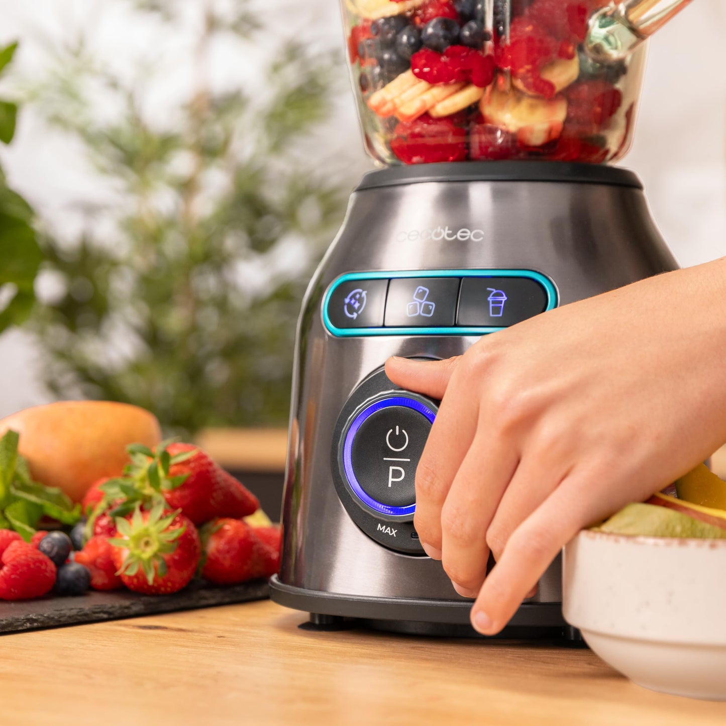 Cecotec Standmixer Power Black Titanium 1800MAX Blend It, 1800 W maximale Leistung, 5 Geschwindigkeiten, 6 Klingen aus Edelstahl, Ice-Crush-Funktion, Turbo- und Smoothie-Funktion, AutoClean-Funktion