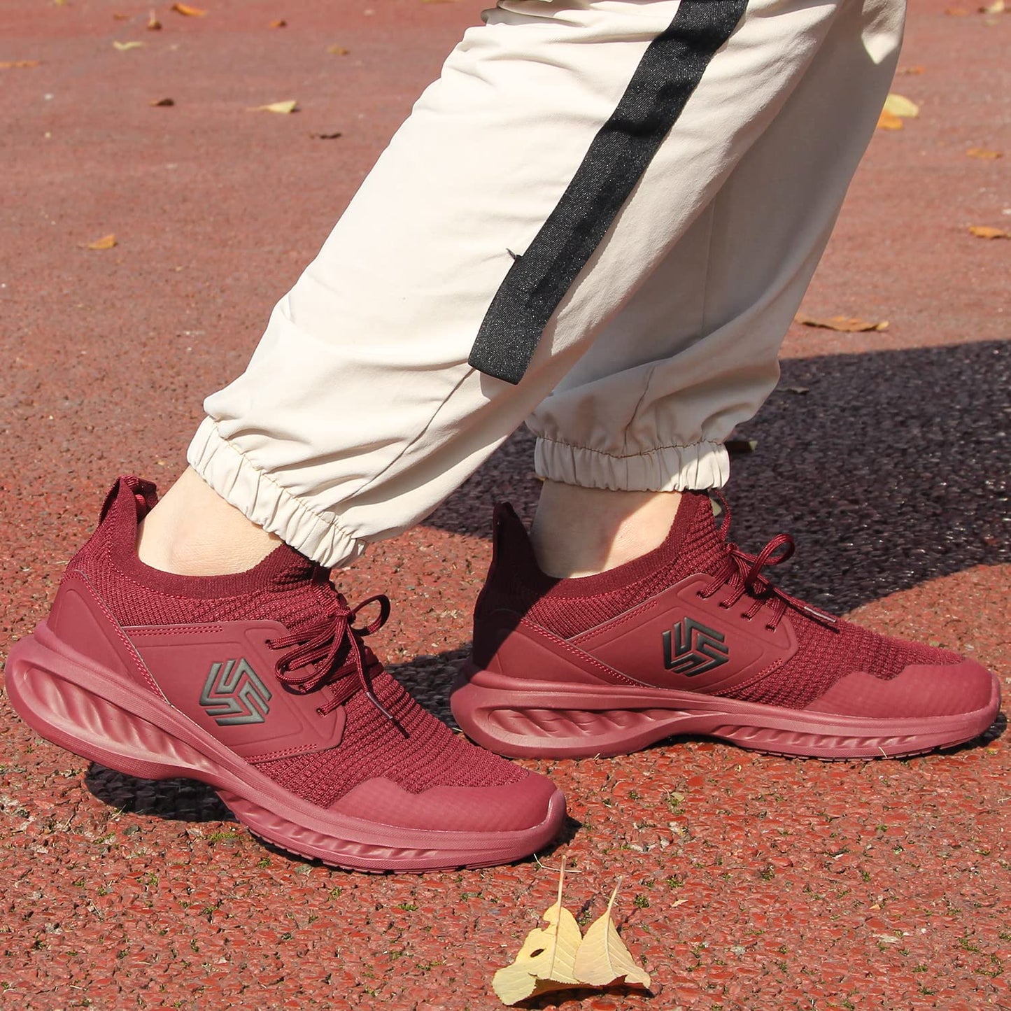 Men’s Running Sneakers – Lightweight and Breathable Sports Shoes