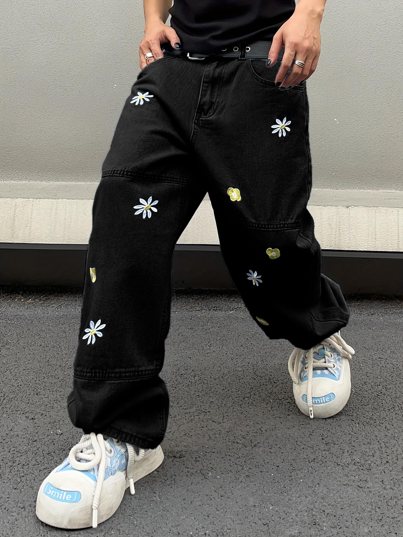 Zewool Men’s Baggy Jeans with Daisy Embroidery