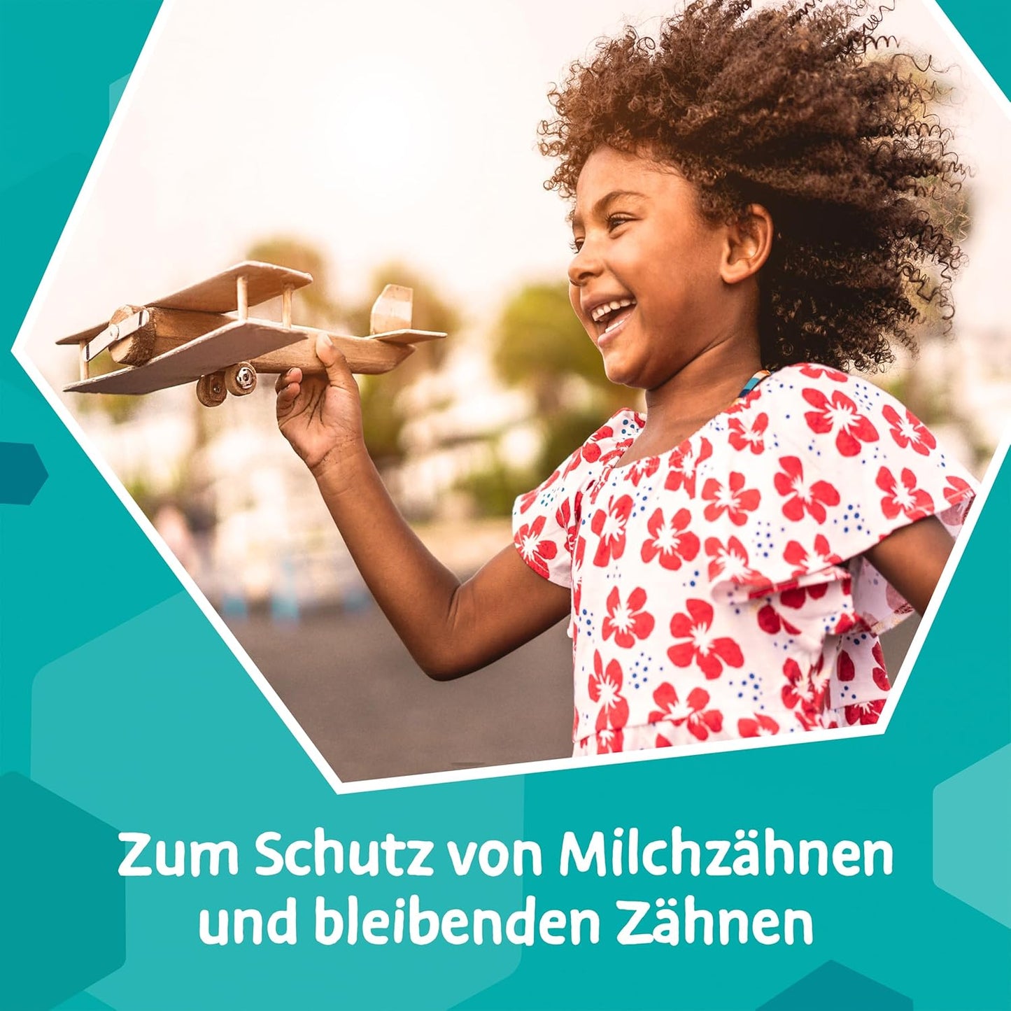 Odol-med3 Juniorzahn Zahnpasta, Zahnpasta Kinder ab 6 Jahren, Zahncreme zum Schutz von Milchzähnen und bleibenden Zähnen, ohne Titandioxid, künstliche Aromen & Süßstoffe, 75ml