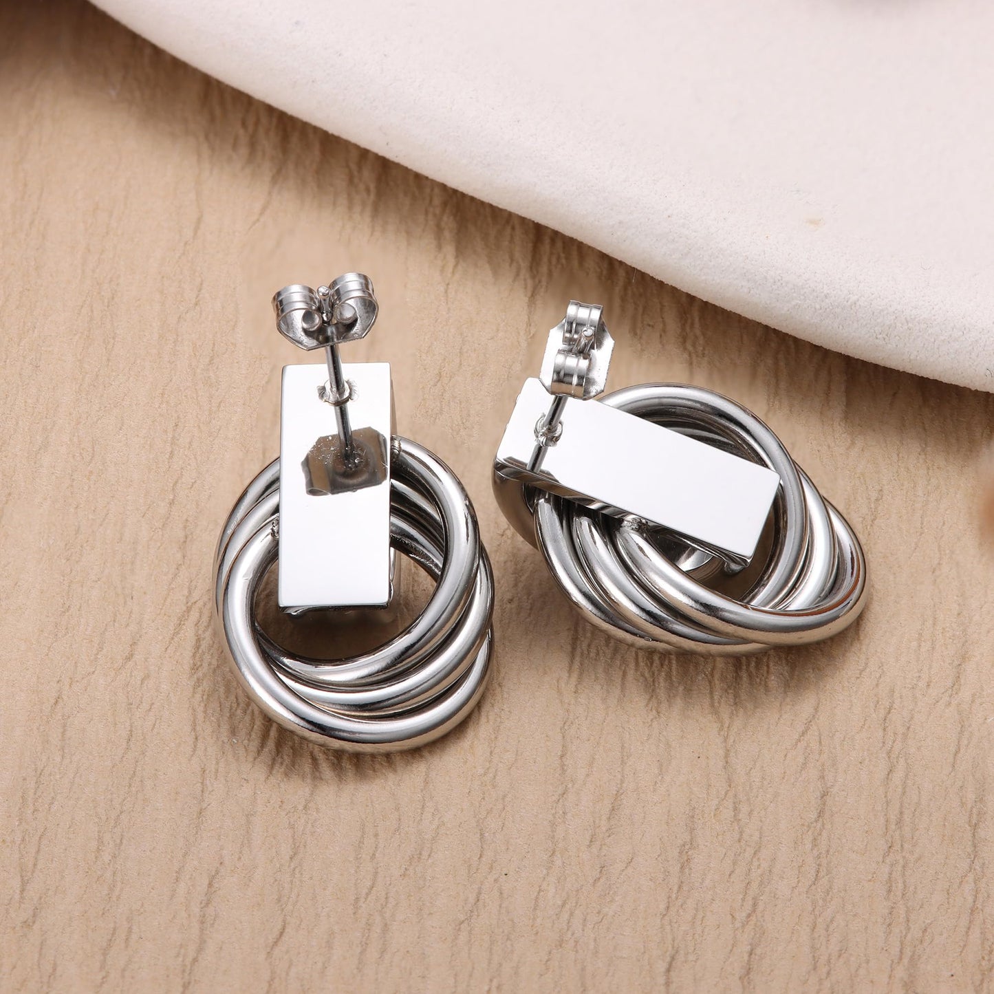 Dochais Knot Drop Earrings