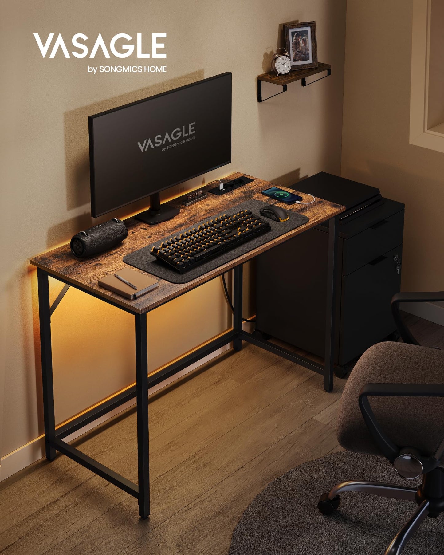 VASAGLE Schreibtisch, Gaming-Tisch mit LED-Beleuchtung, Steckdosenleiste, Computertisch, 50 x 100 x 76, platzsparend, für Arbeitszimmer, Homeoffice, vintagebraun-tintenschwarz LWD141B81