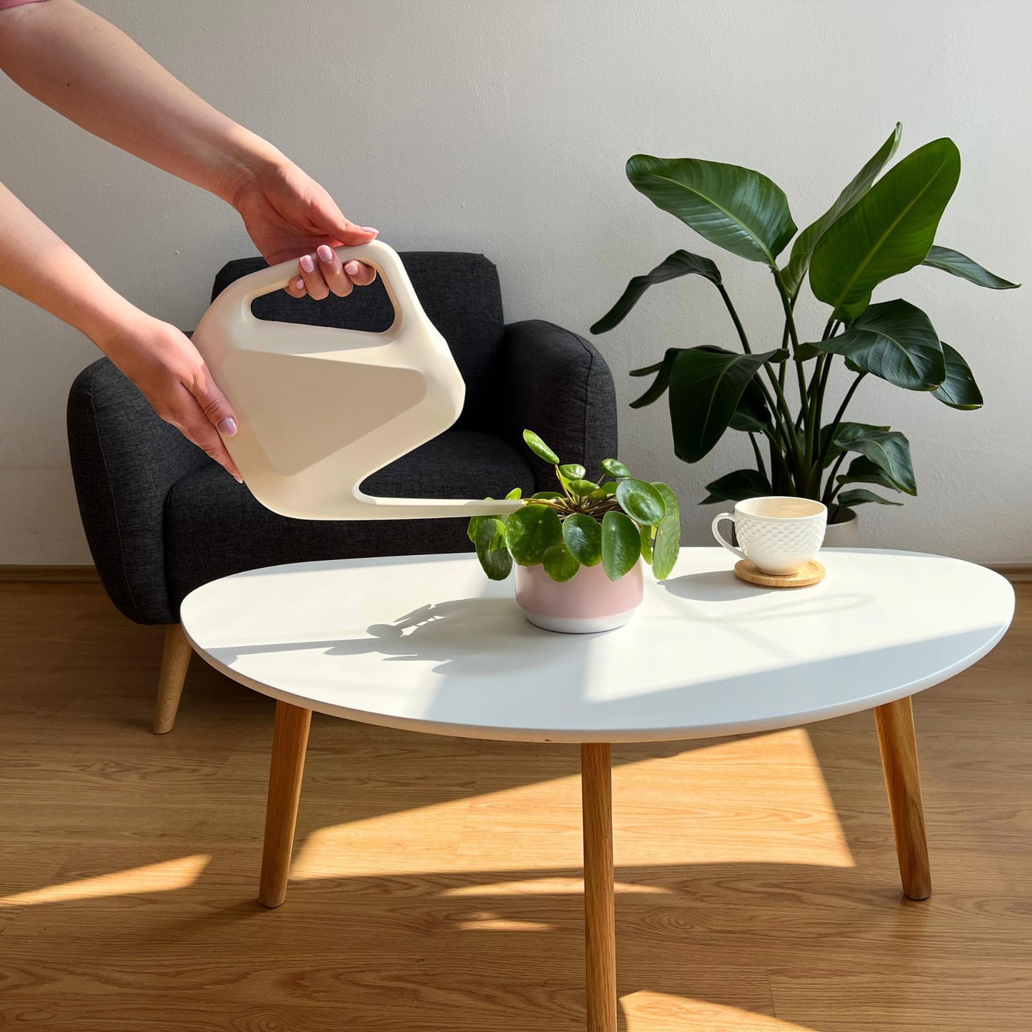 Plastia Gießkanne Klein für den Zimmerpflanzen 1,6 L - Blumengießkanne aus Recyceltem Kunststoff - Giesskanne mit Langem Ausgießer für Einfache Bewässerung, Grün
