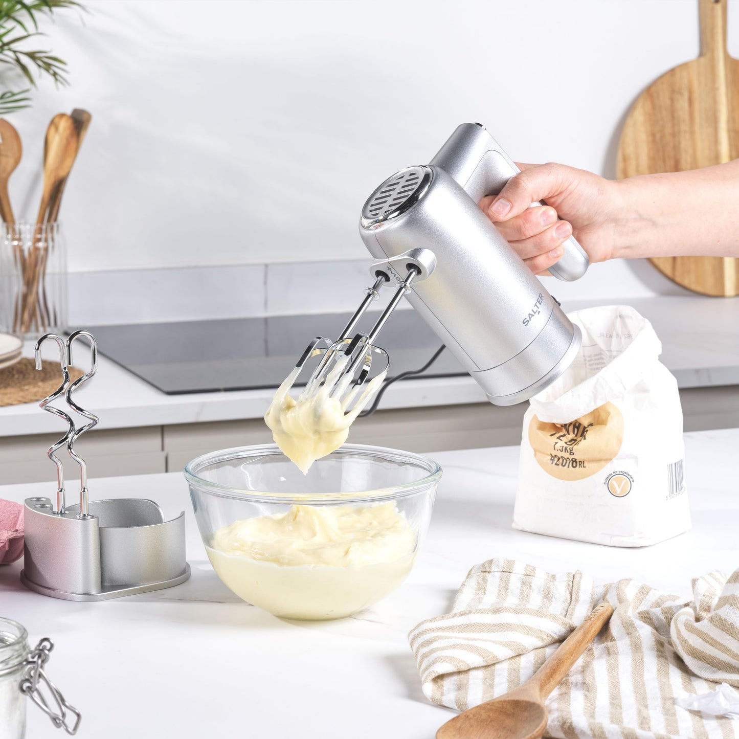 Salter Aspen NutriPro Mini Smoothie Maker, ideal für Protein Shakes, Säfte und Cocktails, Kompakter Mixer mit 1L Mixbehälter, 800ml BPA-frei To-Go Becher, 1000W Leistung, inkl. Aufbewahrungsdeckel