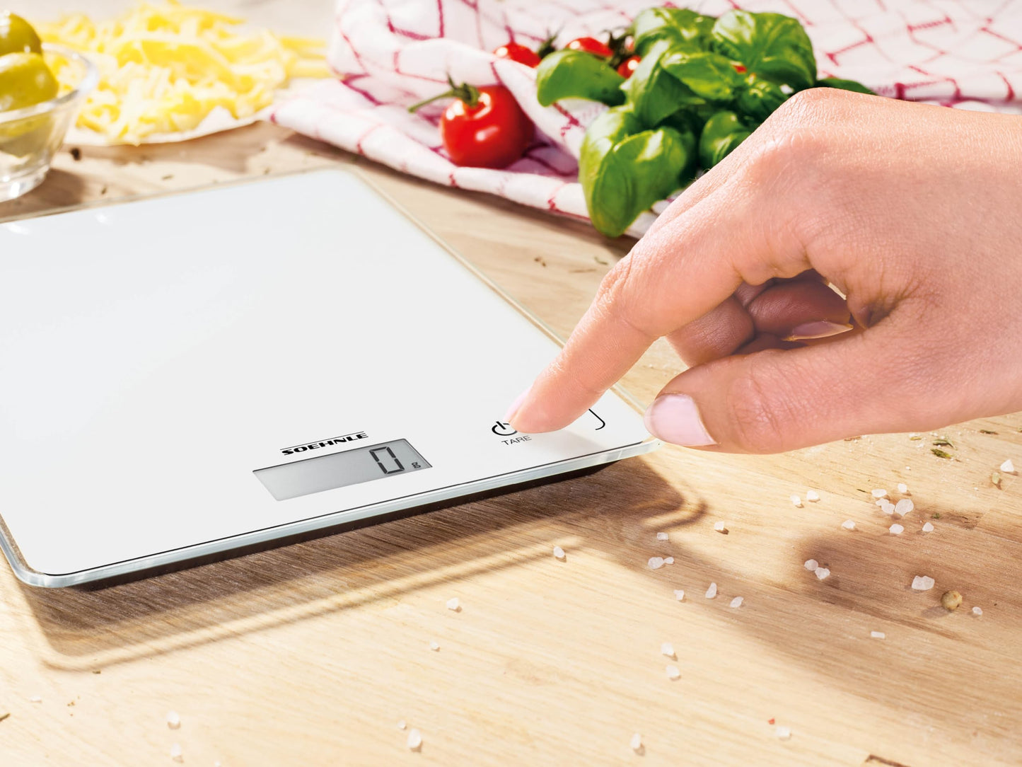 Soehnle Küchenwaage Page Compact 300 weiß, digitale Küchenwaage bis zu 5 kg Tragkraft, Waage mit leicht ablesbarer LCD-Anzeige, Digitalwaage mit Zuwiegefunktion