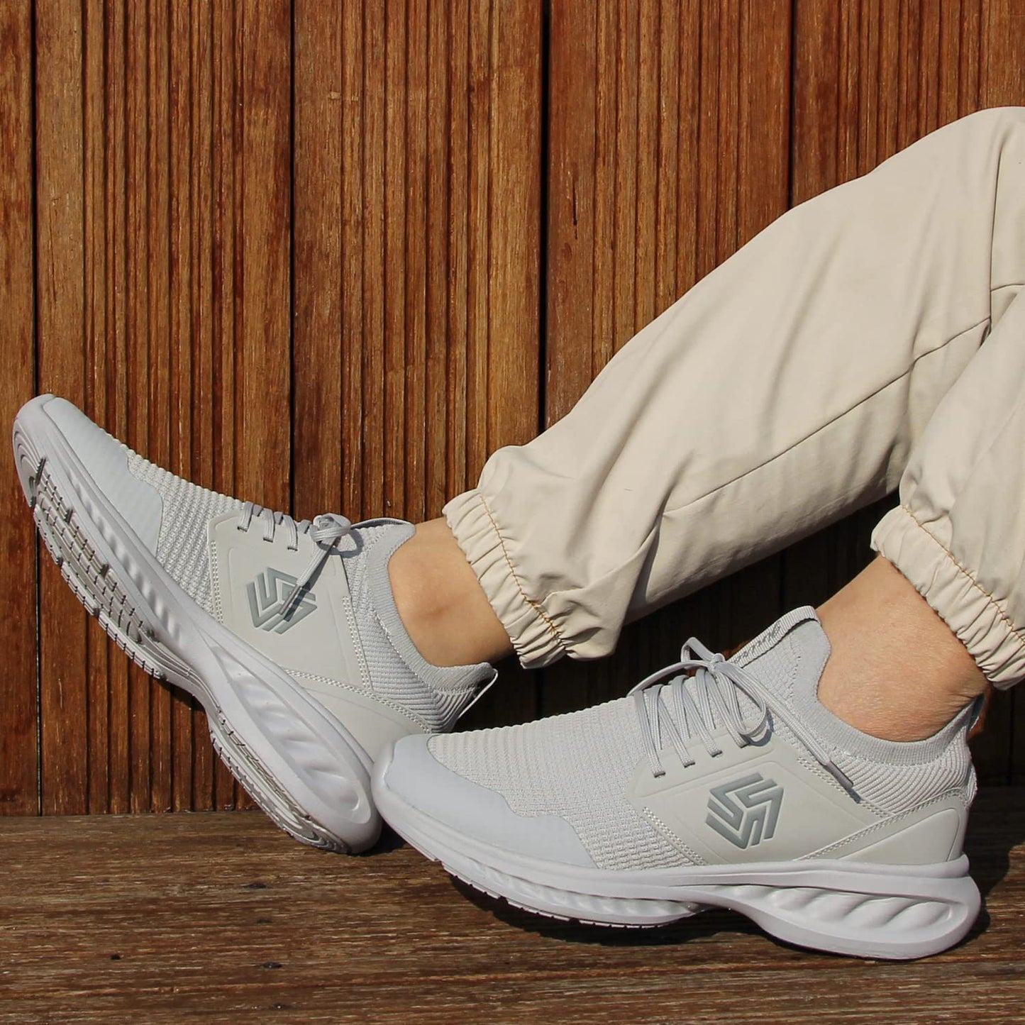 Men’s Running Sneakers – Lightweight and Breathable Sports Shoes
